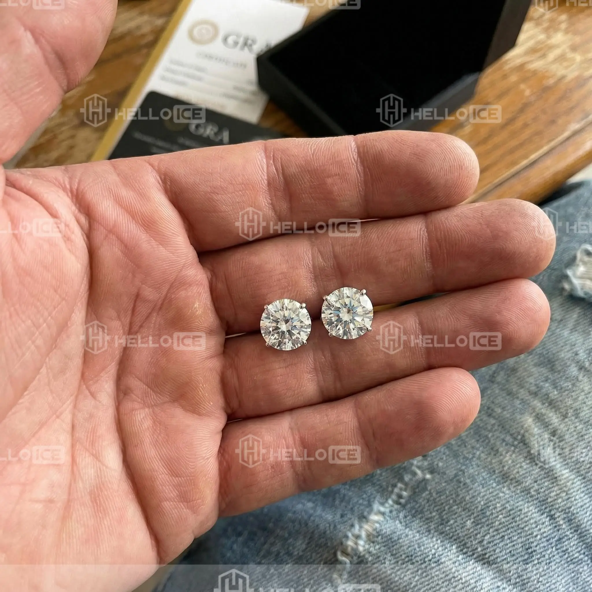 Helloice Review Image