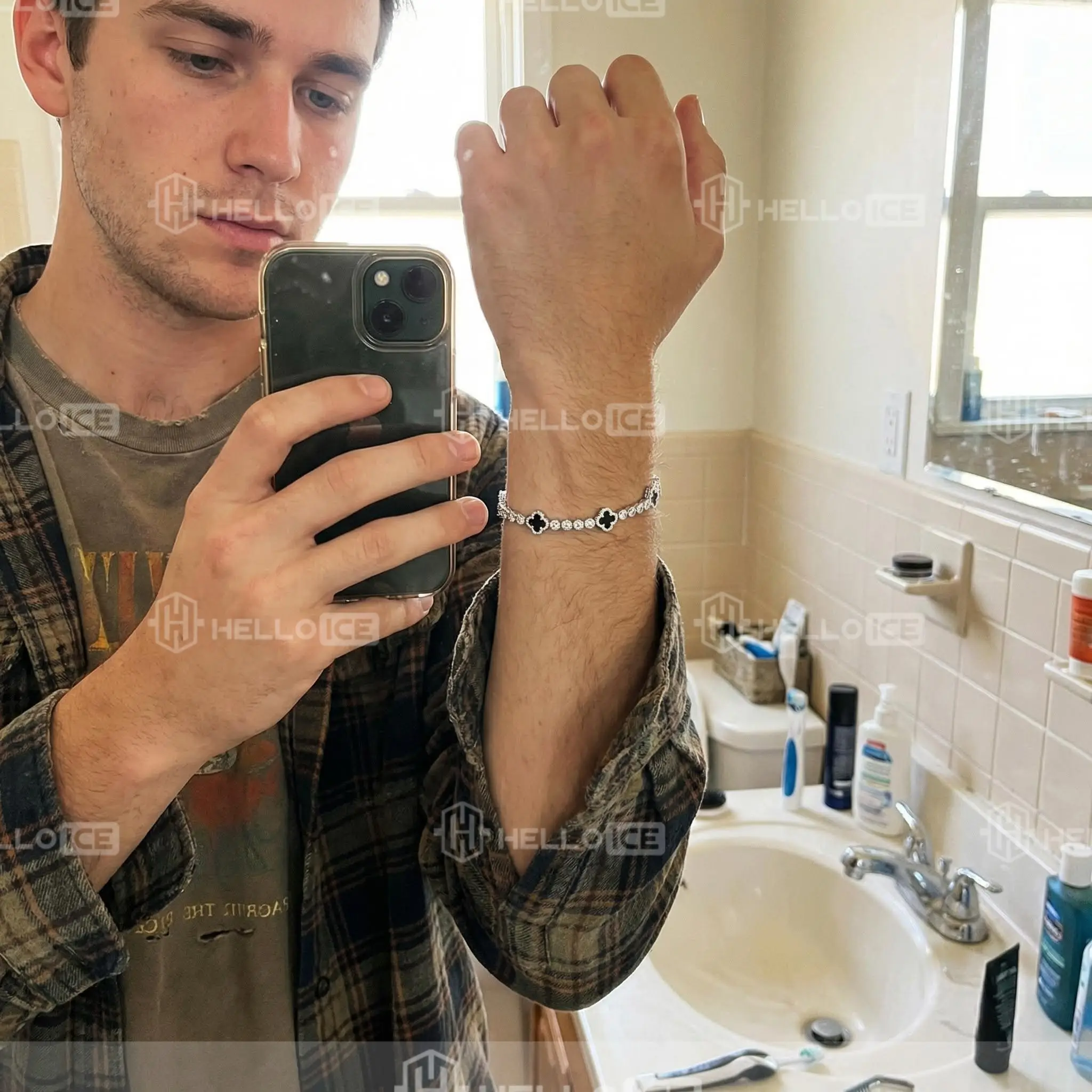 Helloice Review Image