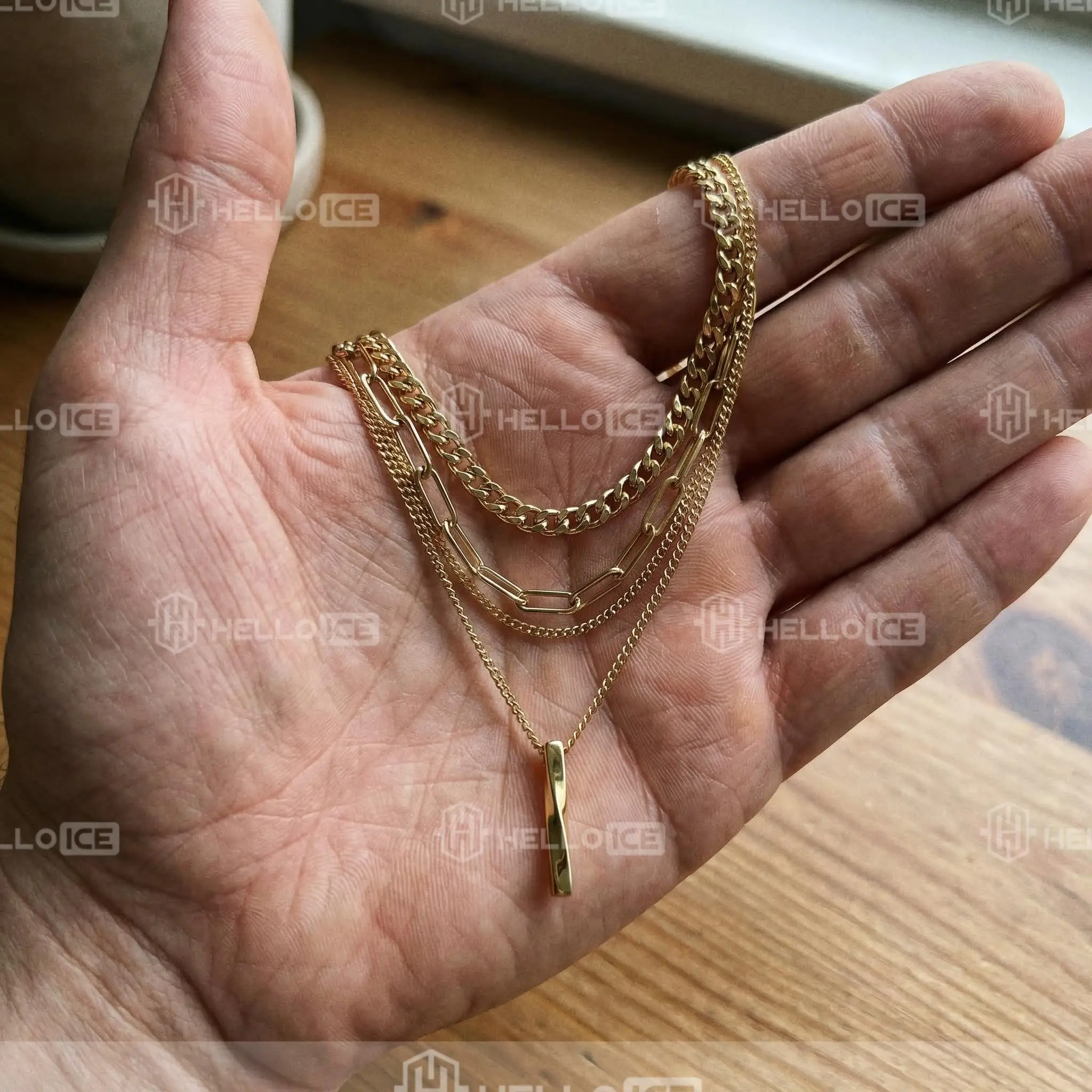 Helloice Review Image