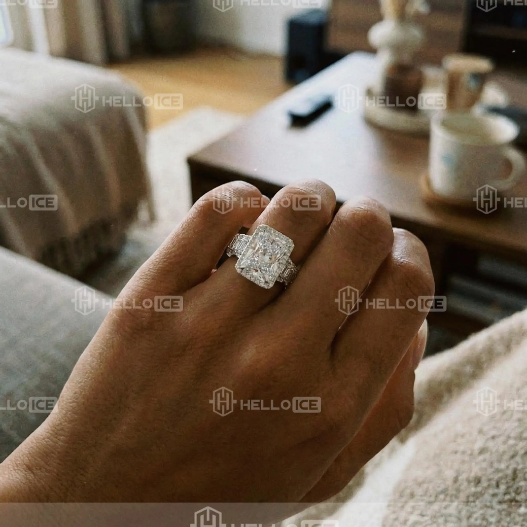 Helloice Review Image