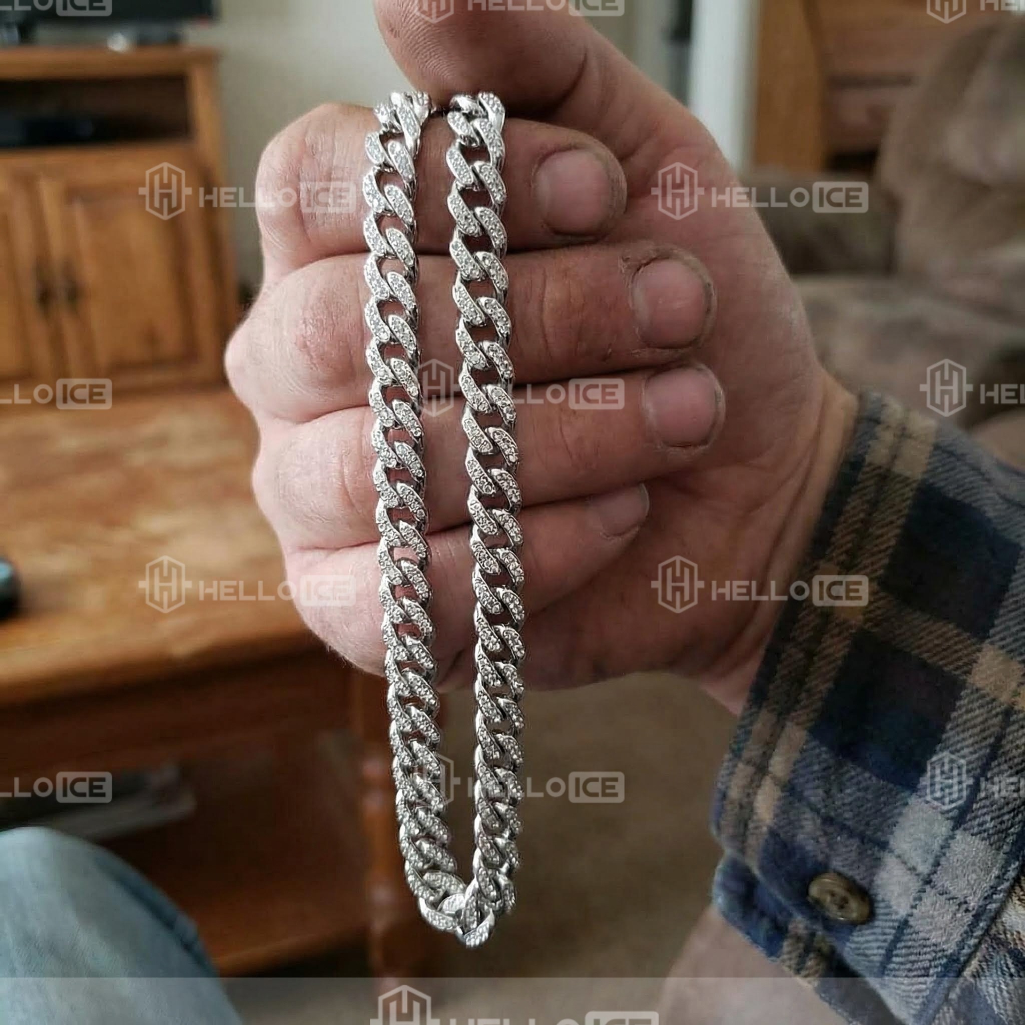 Helloice Review Image