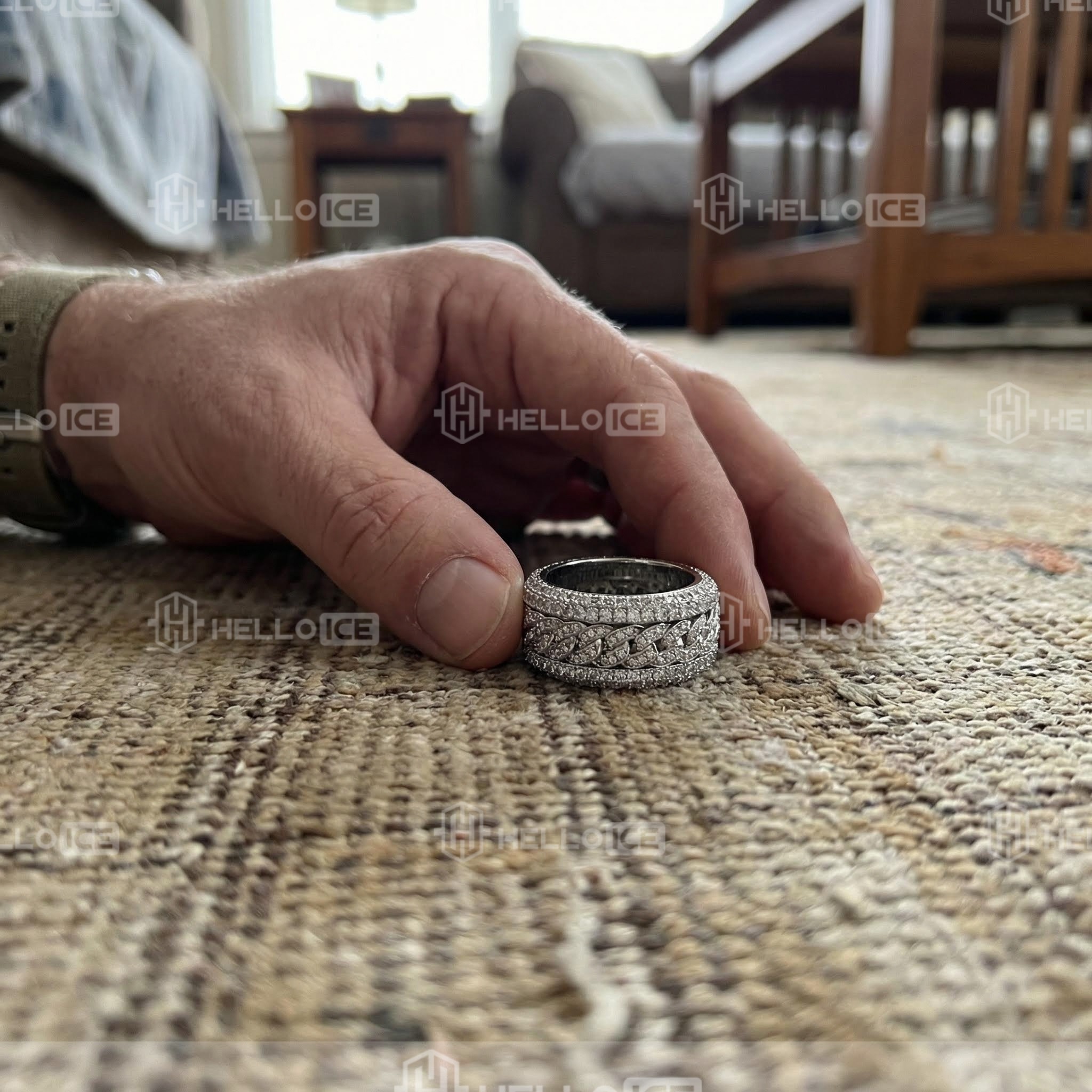 Helloice Review Image