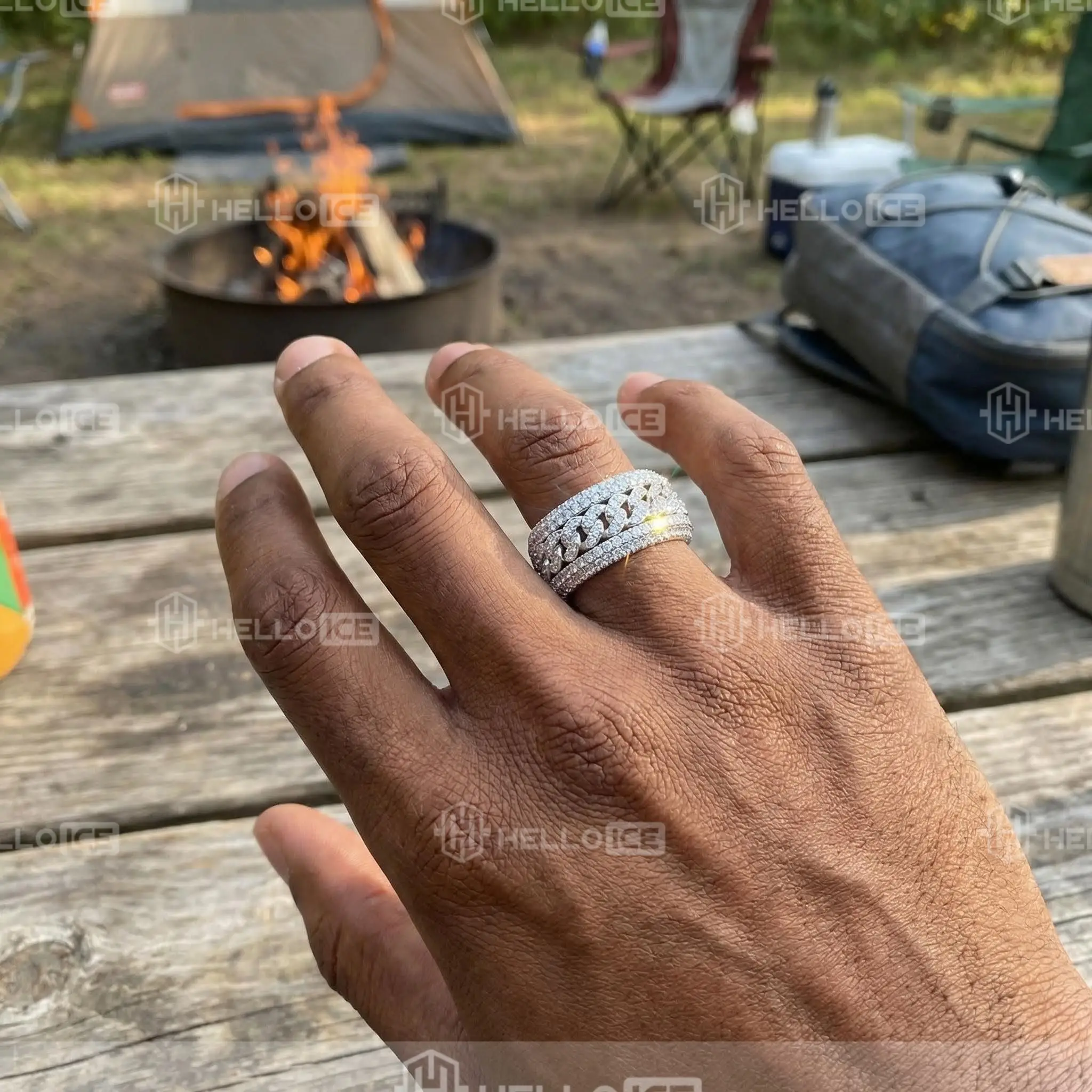 Helloice Review Image