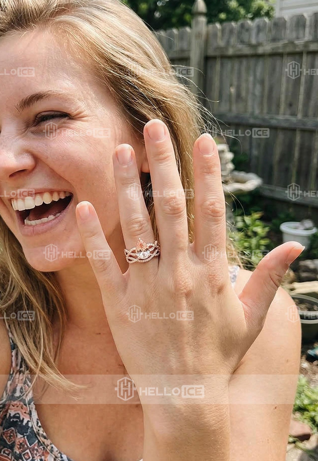 Helloice Review Image