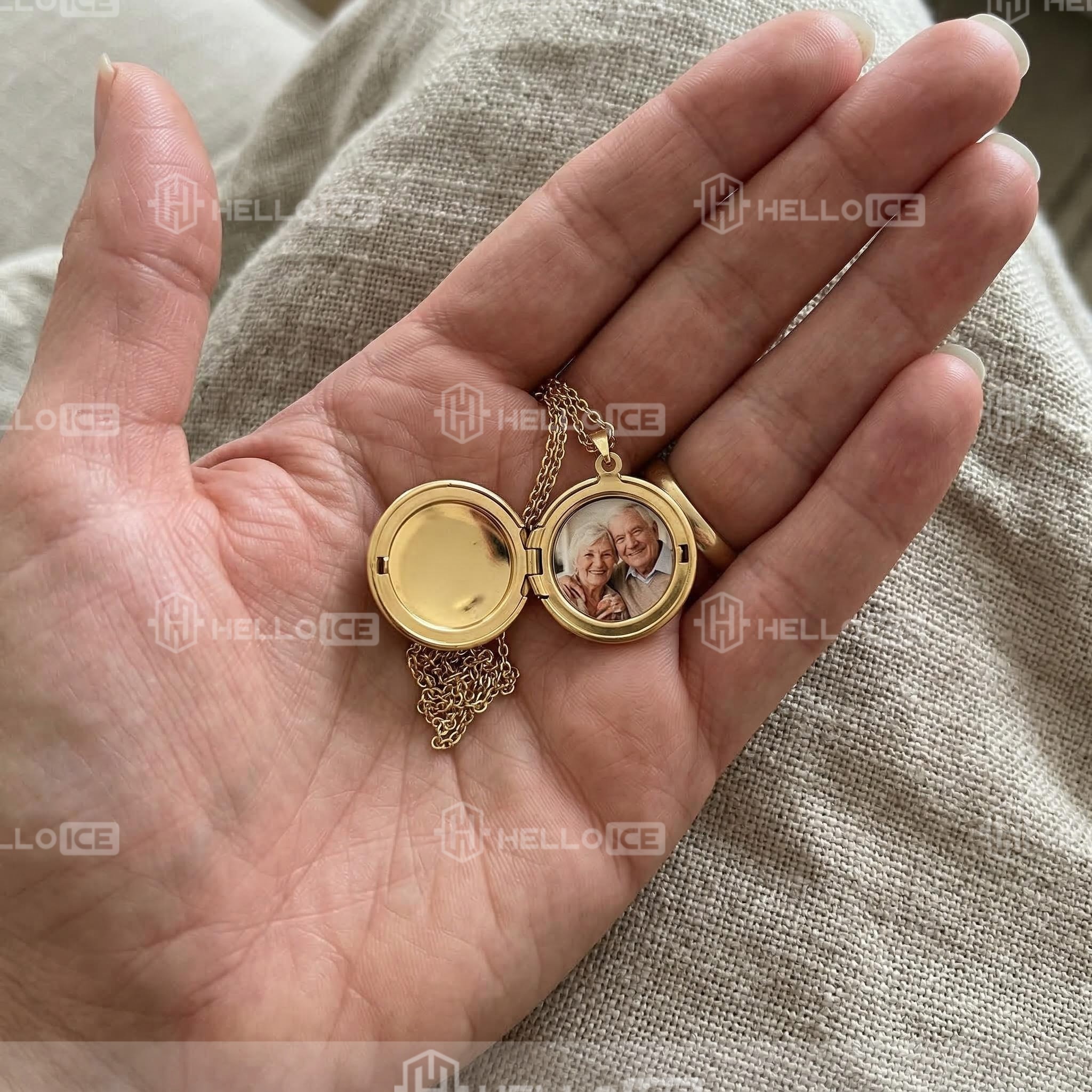 Helloice Review Image