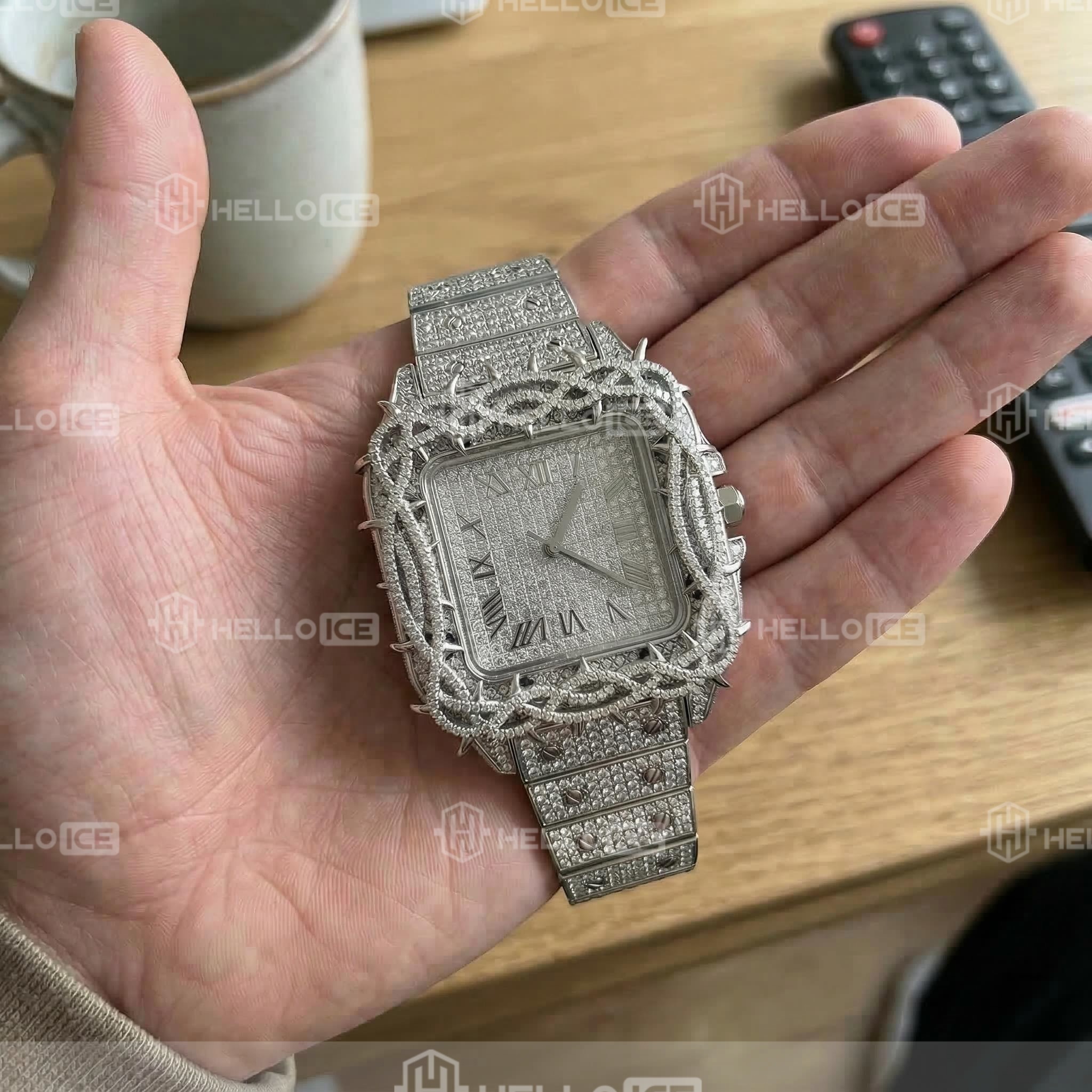 Helloice Review Image