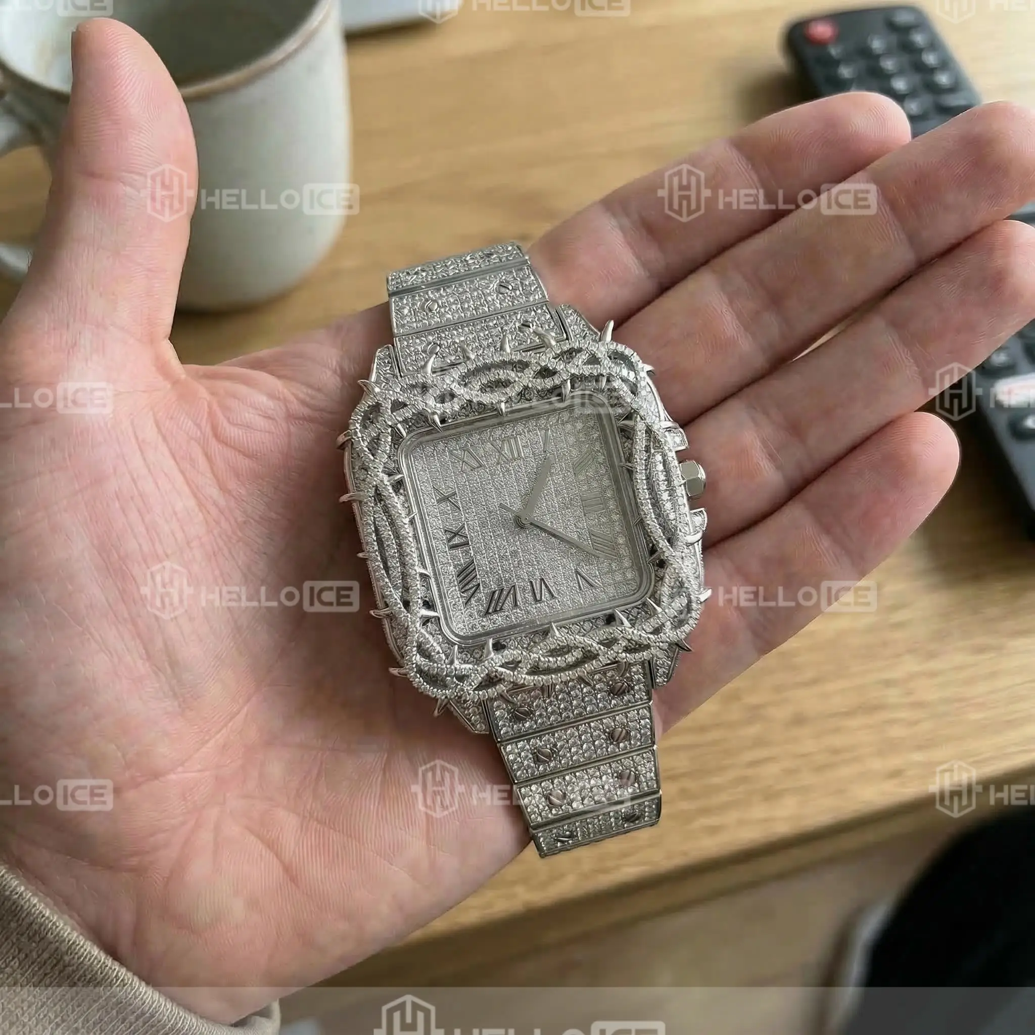 Helloice Review Image