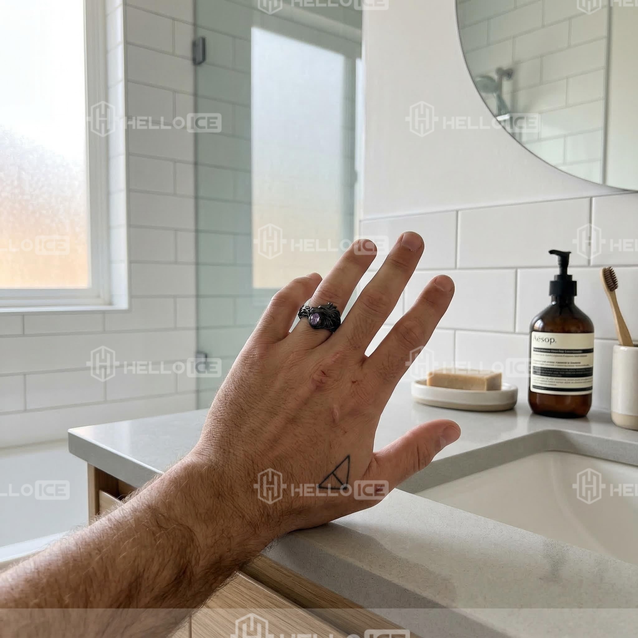 Helloice Review Image