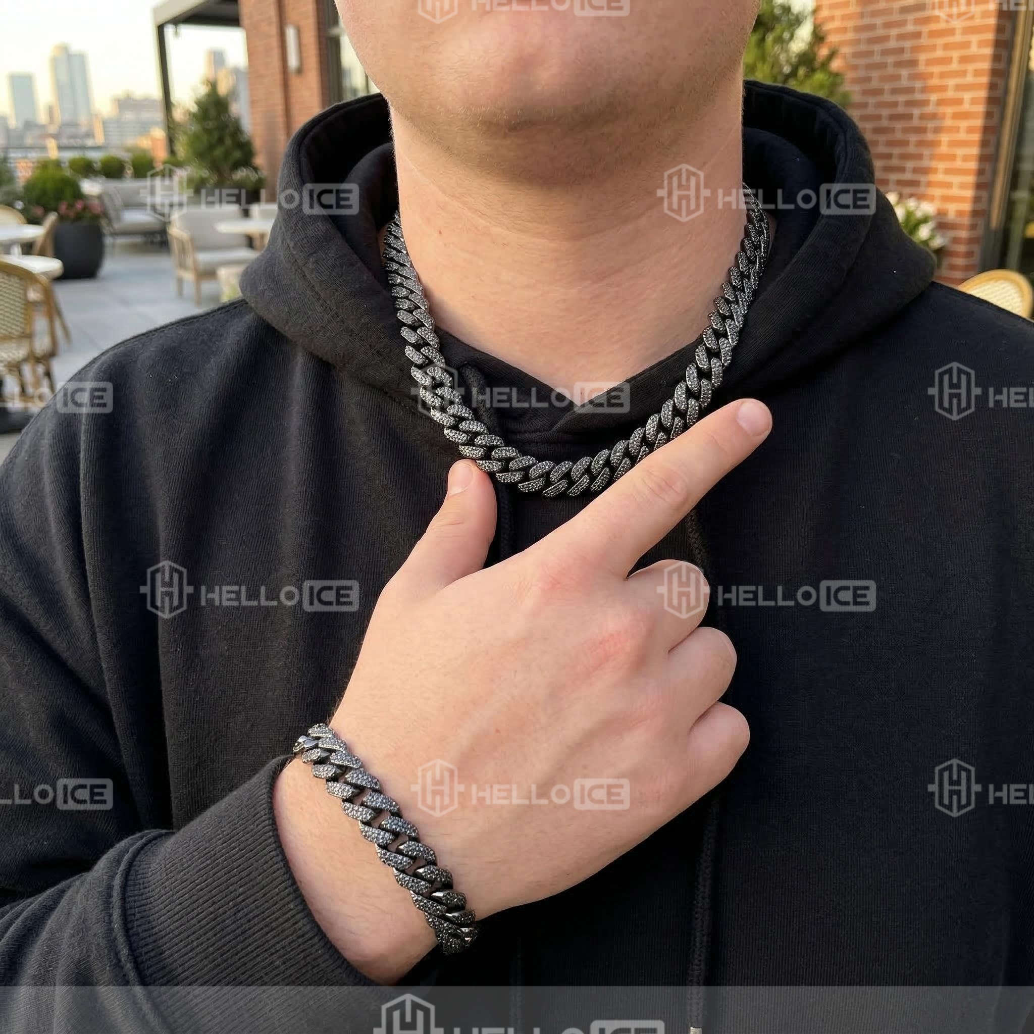 Helloice Review Image