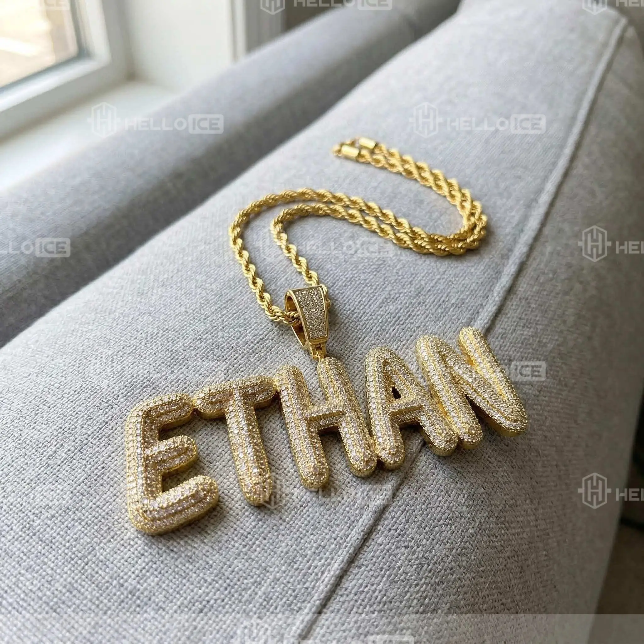 Helloice Review Image