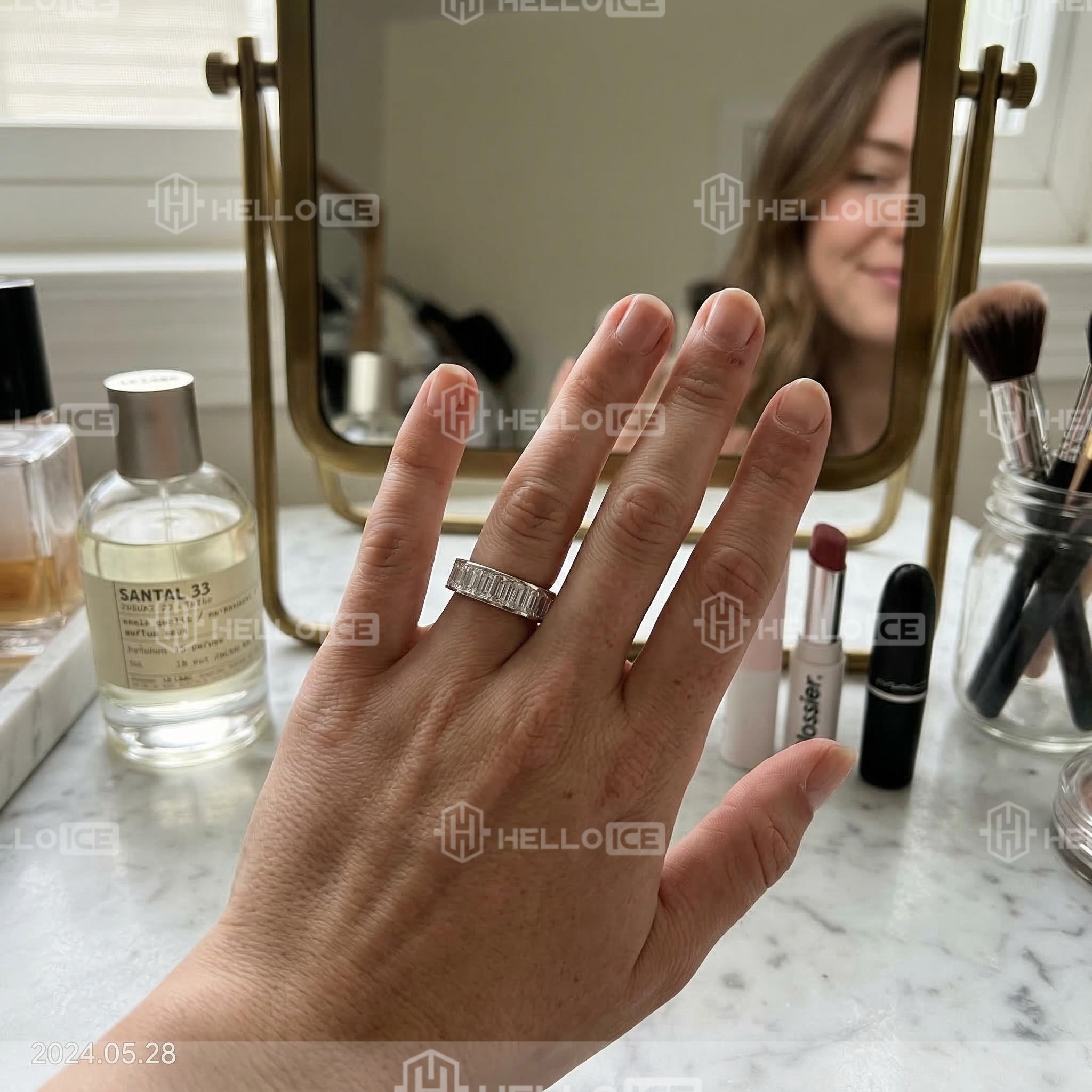 Helloice Review Image