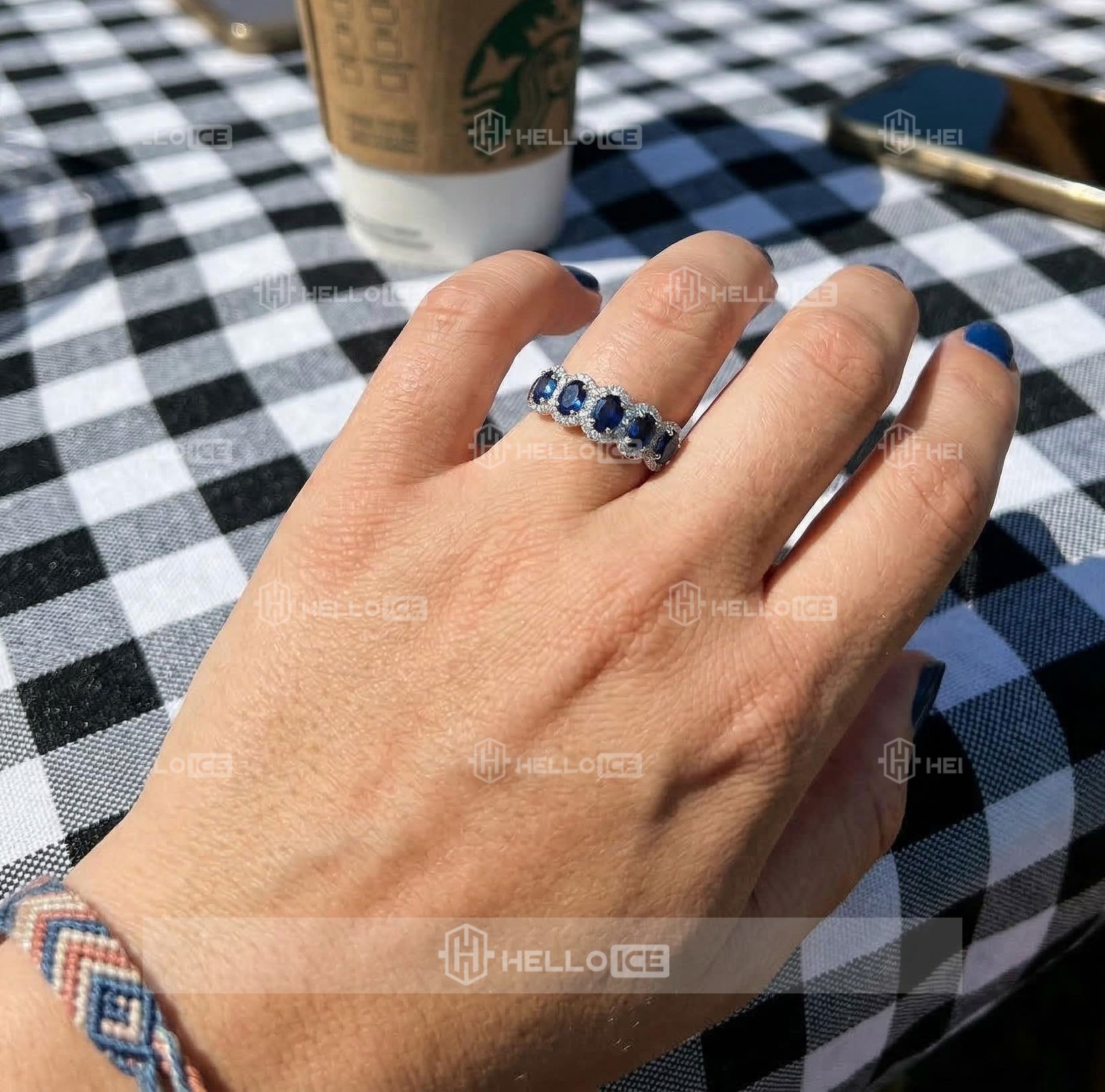 Helloice Review Image