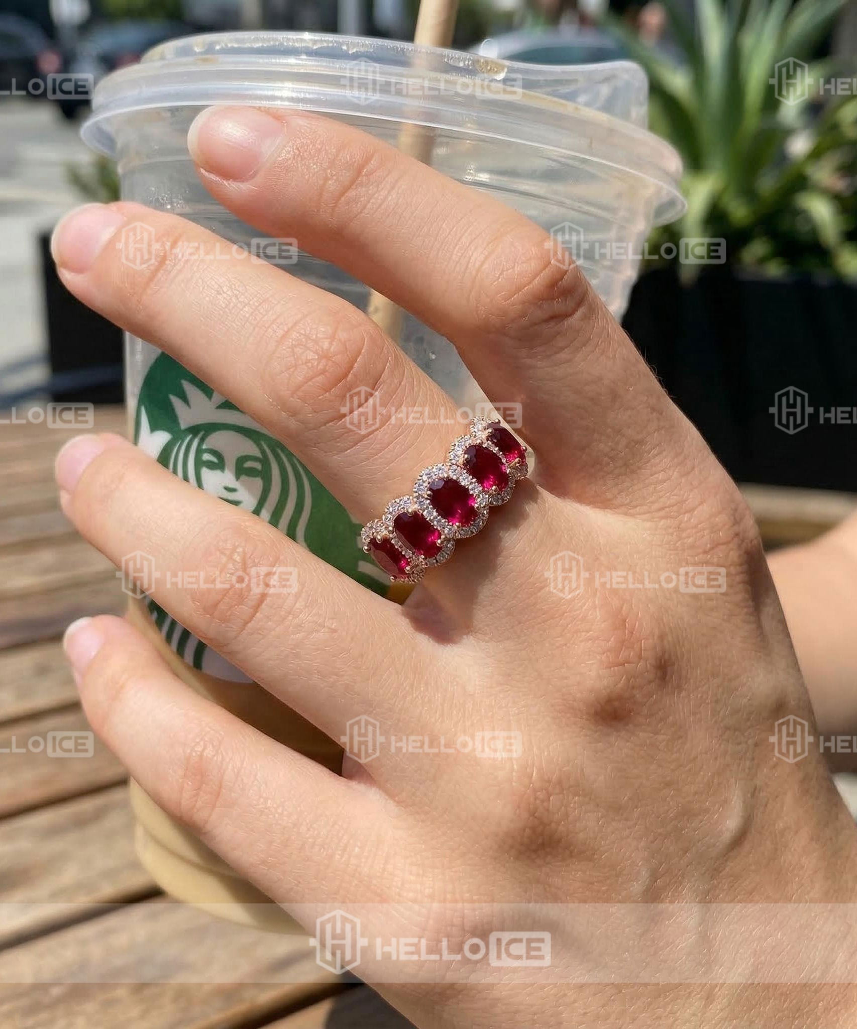 Helloice Review Image