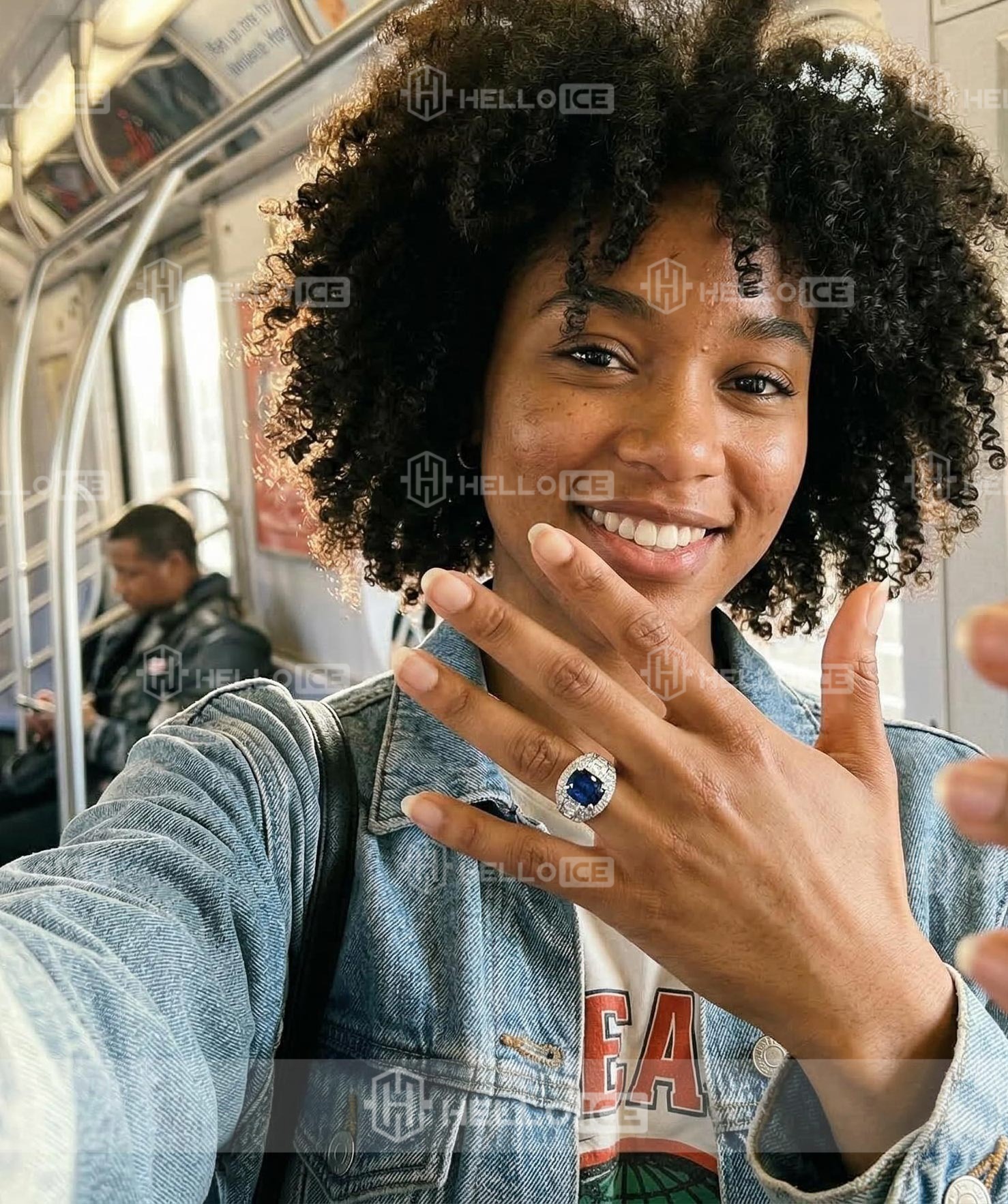 Helloice Review Image