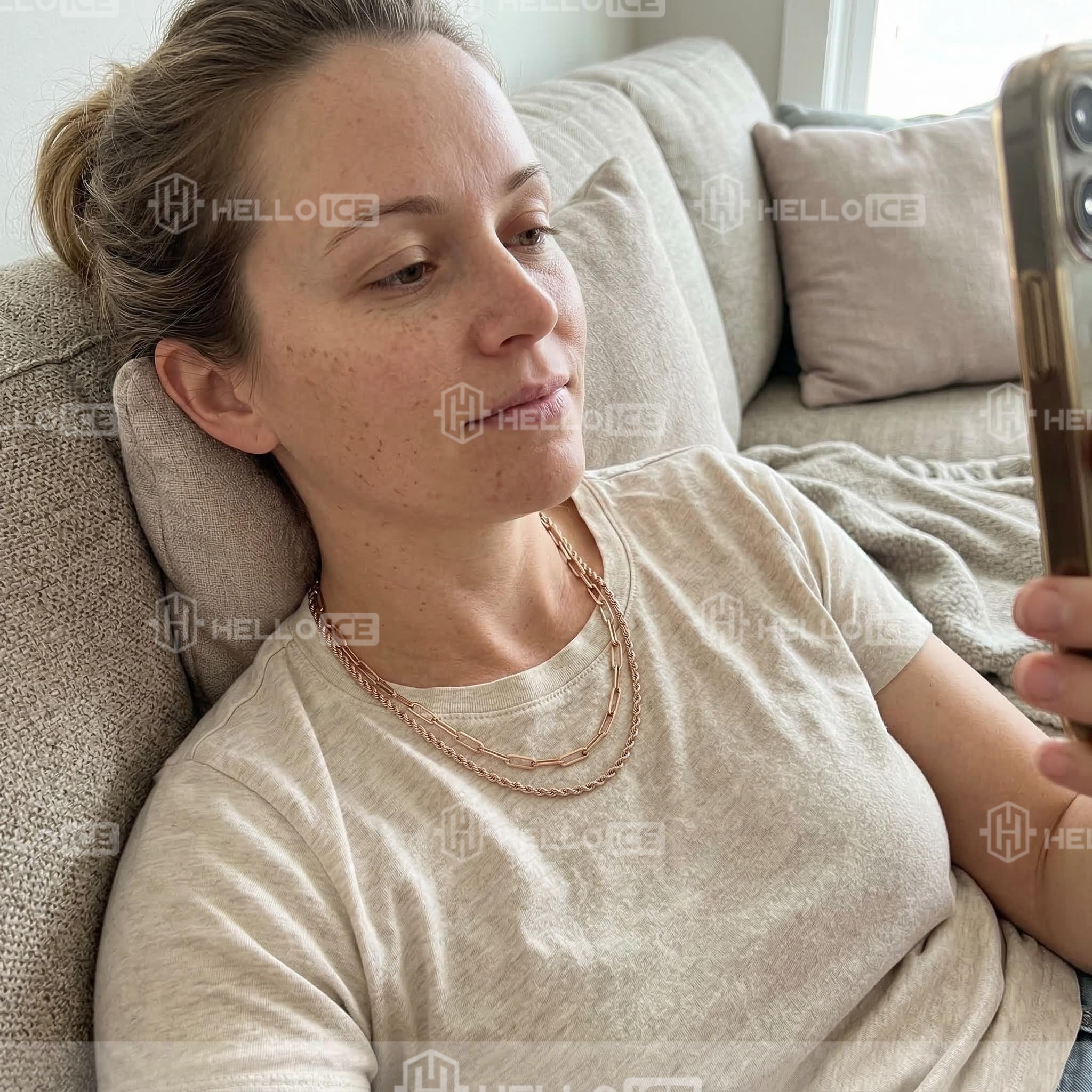 Helloice Review Image