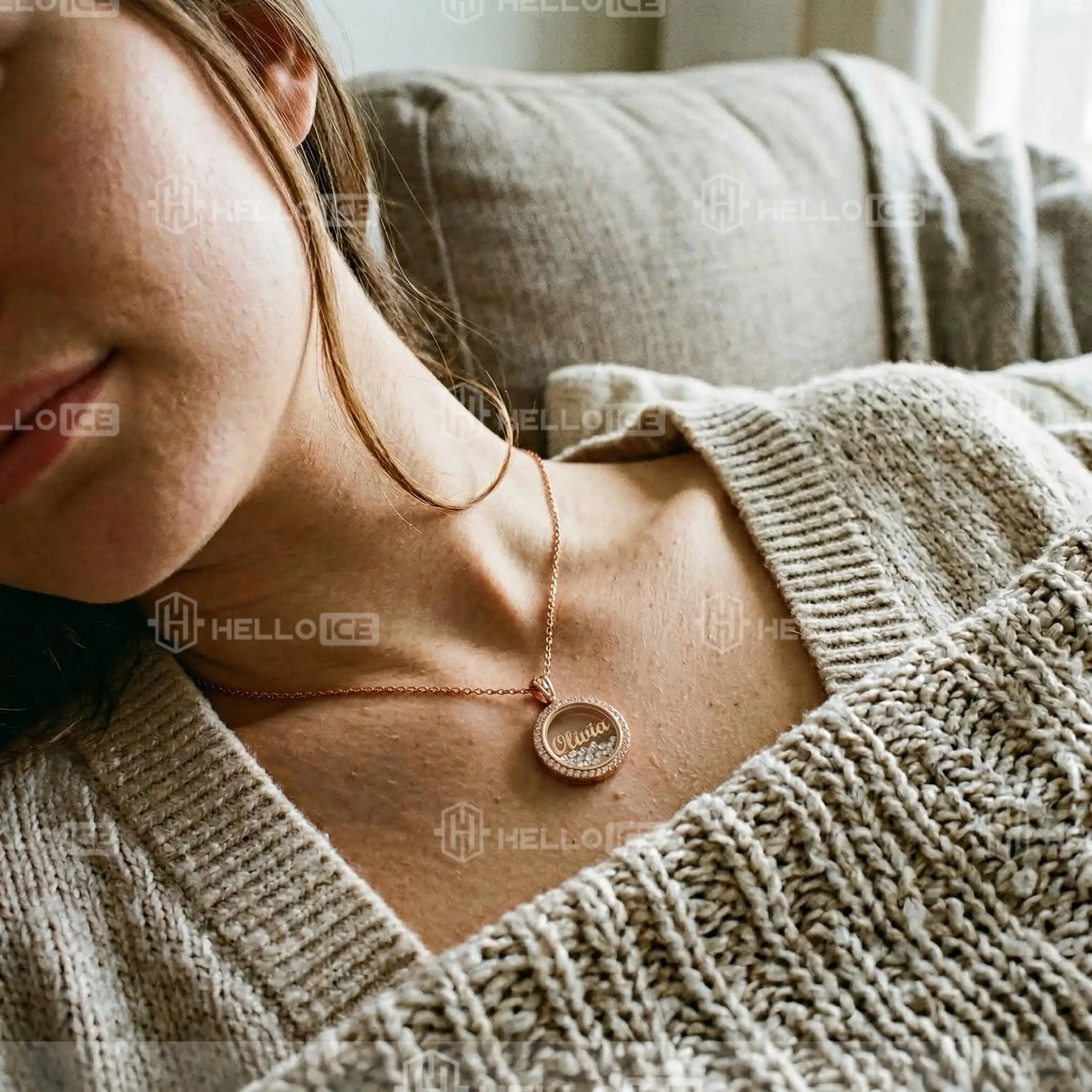 Helloice Review Image