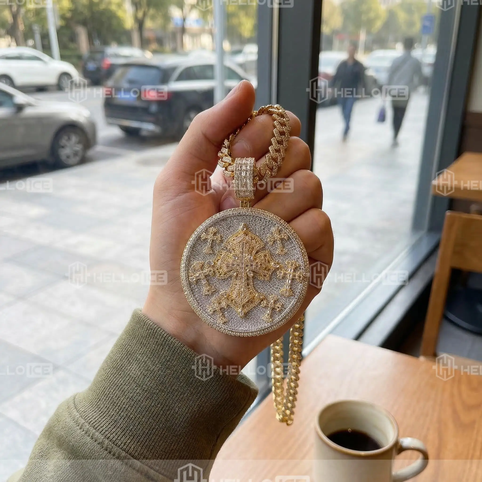 Helloice Review Image