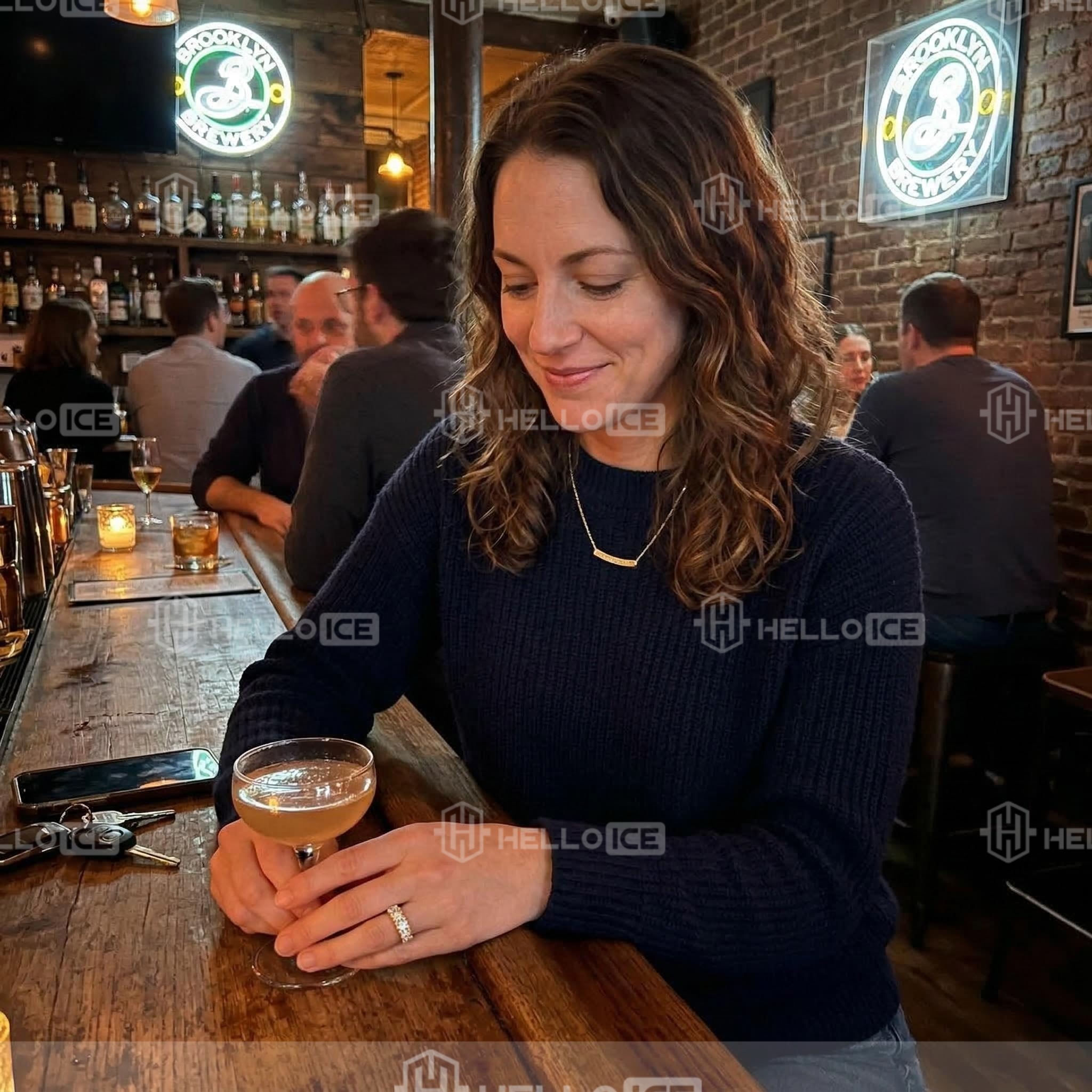 Helloice Review Image