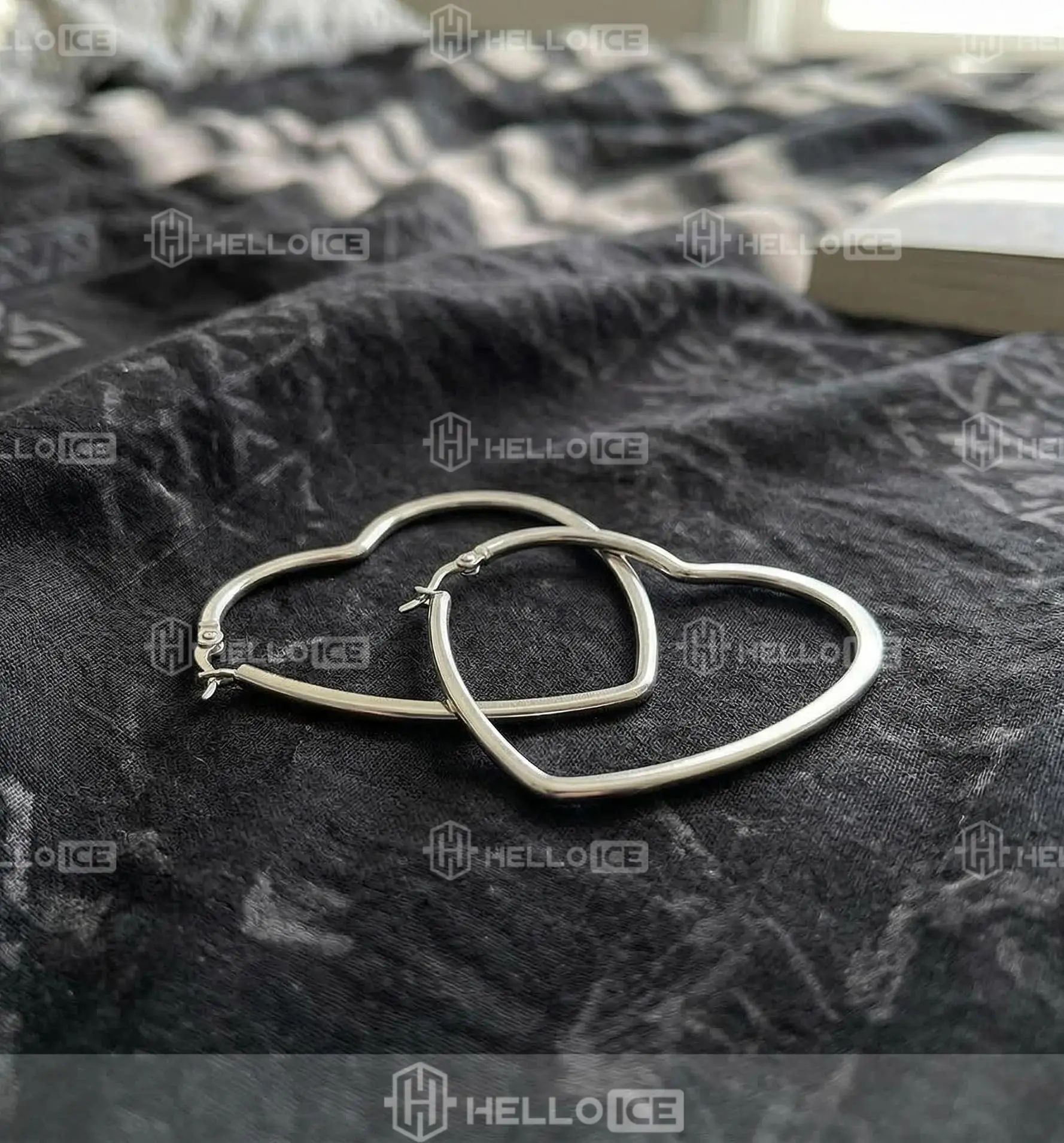 Helloice Review Image