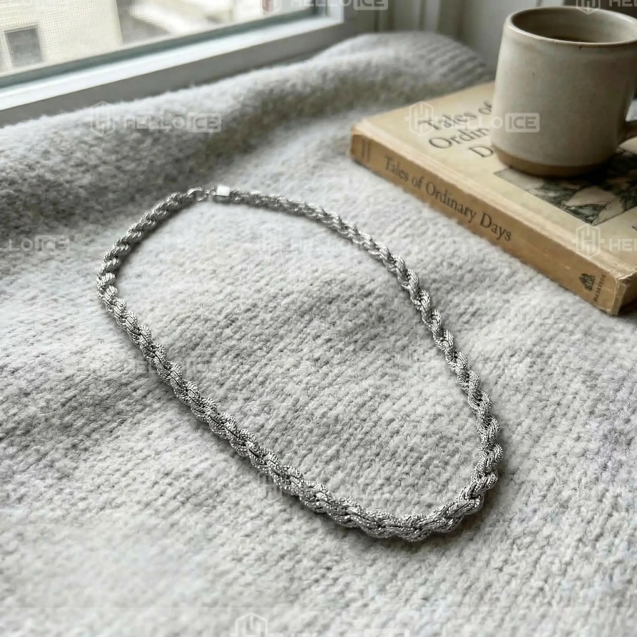 Helloice Review Image