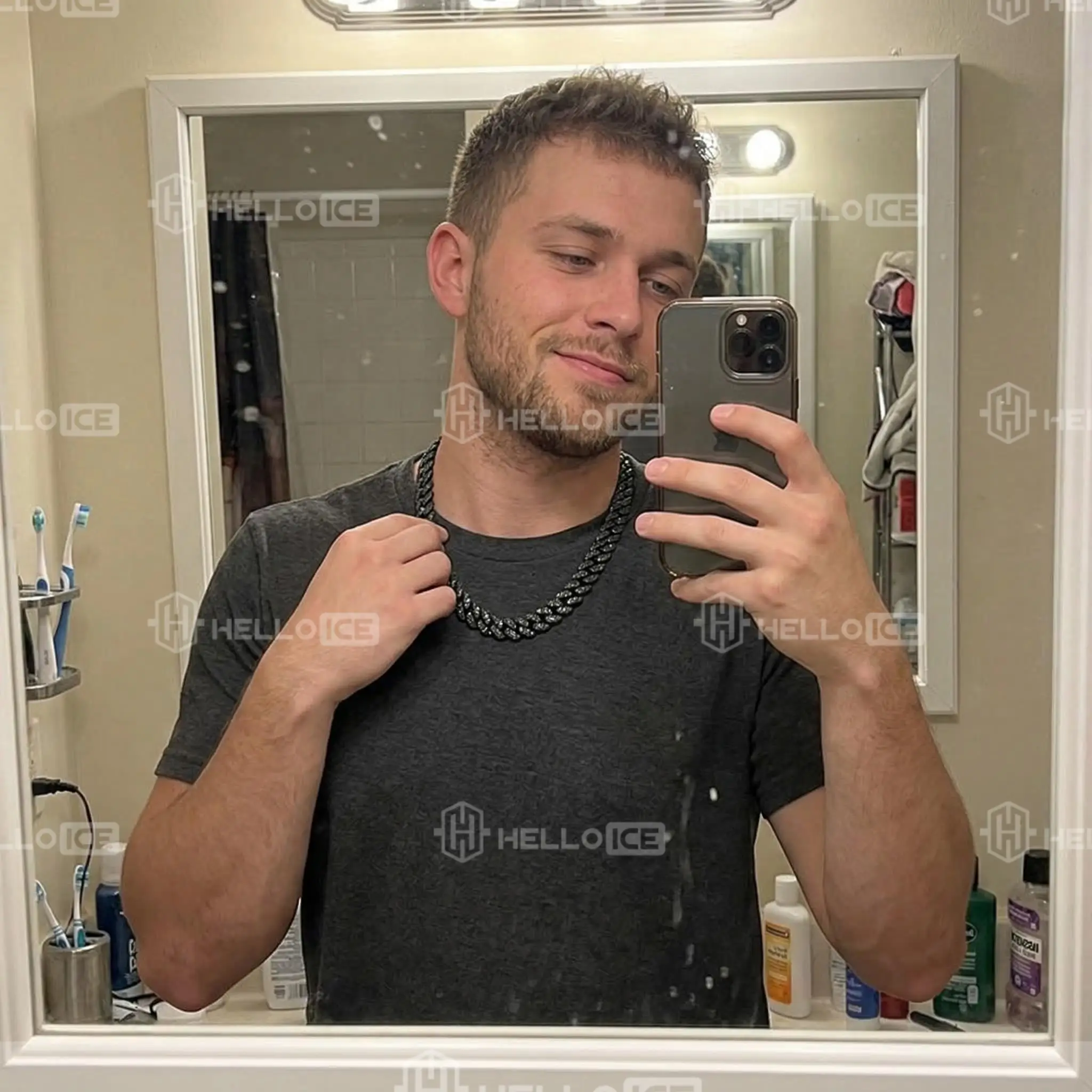 Helloice Review Image