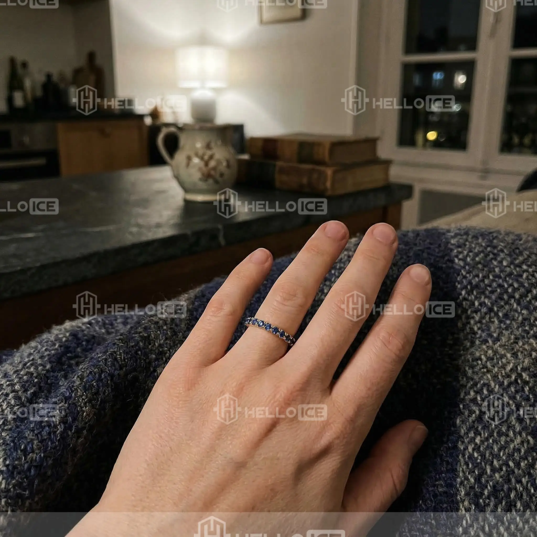 Helloice Review Image