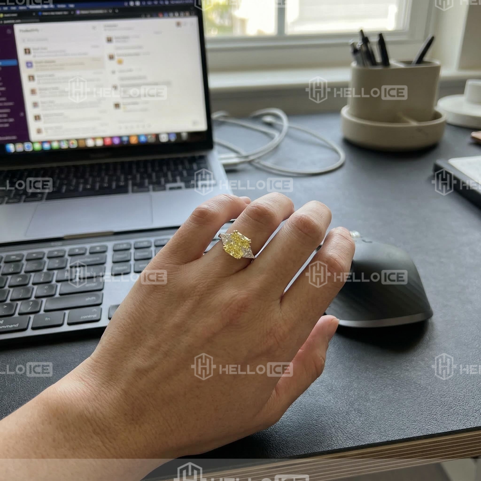 Helloice Review Image