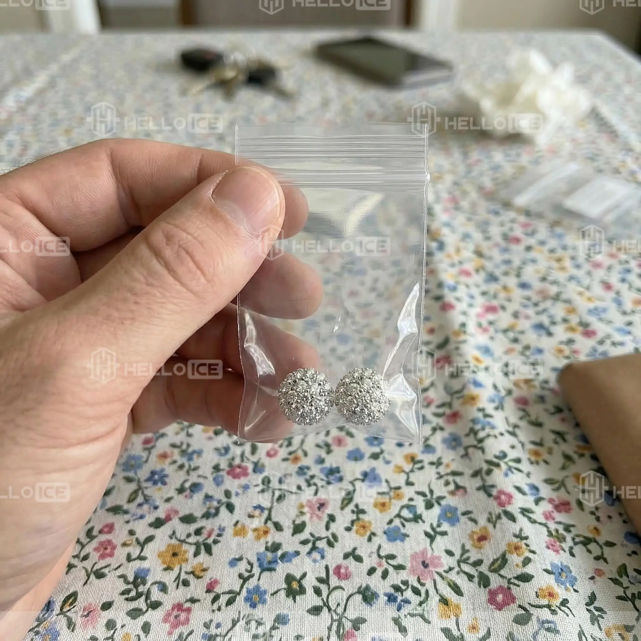 Helloice Review Image