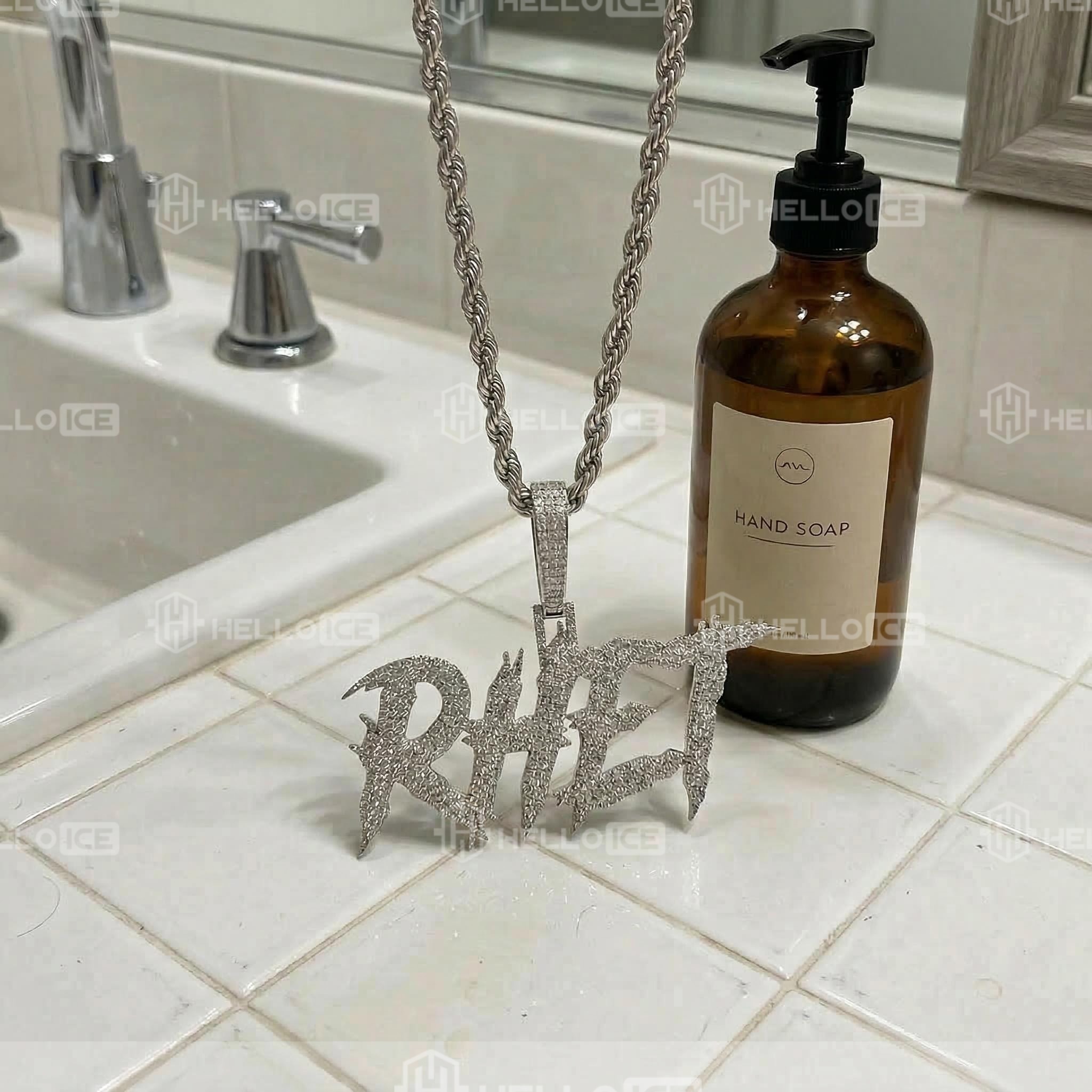 Helloice Review Image