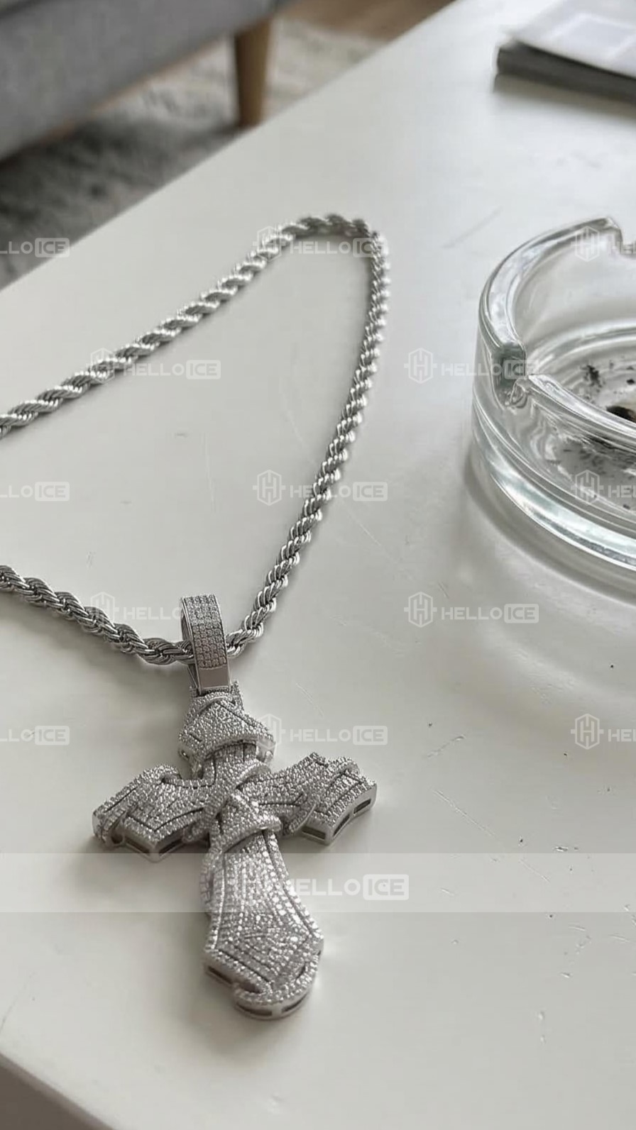 Helloice Review Image