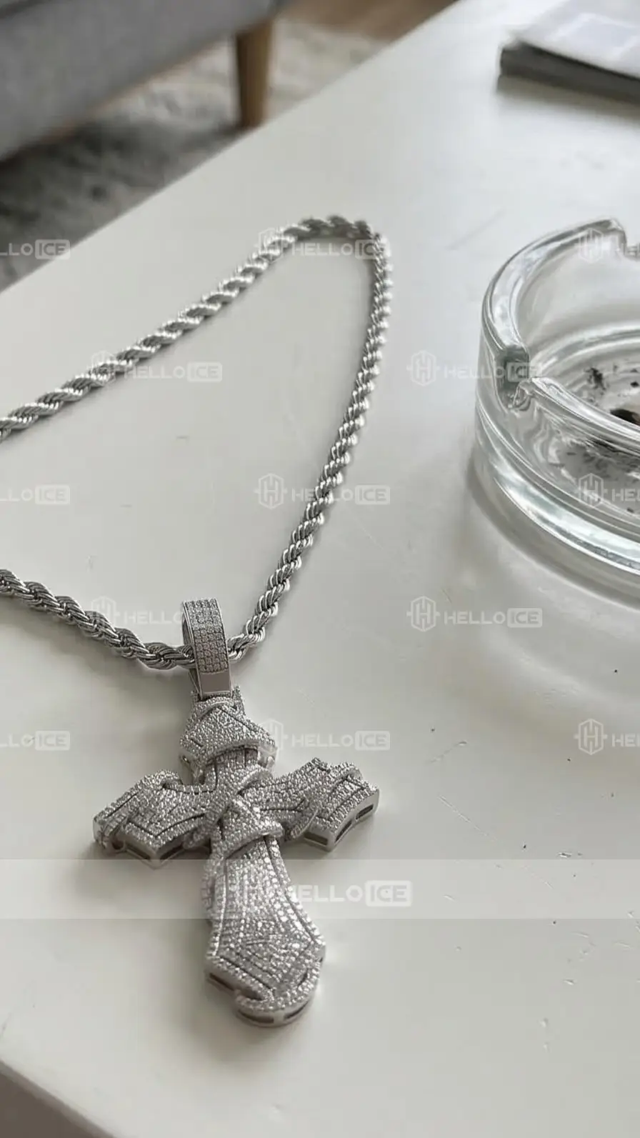 Helloice Review Image