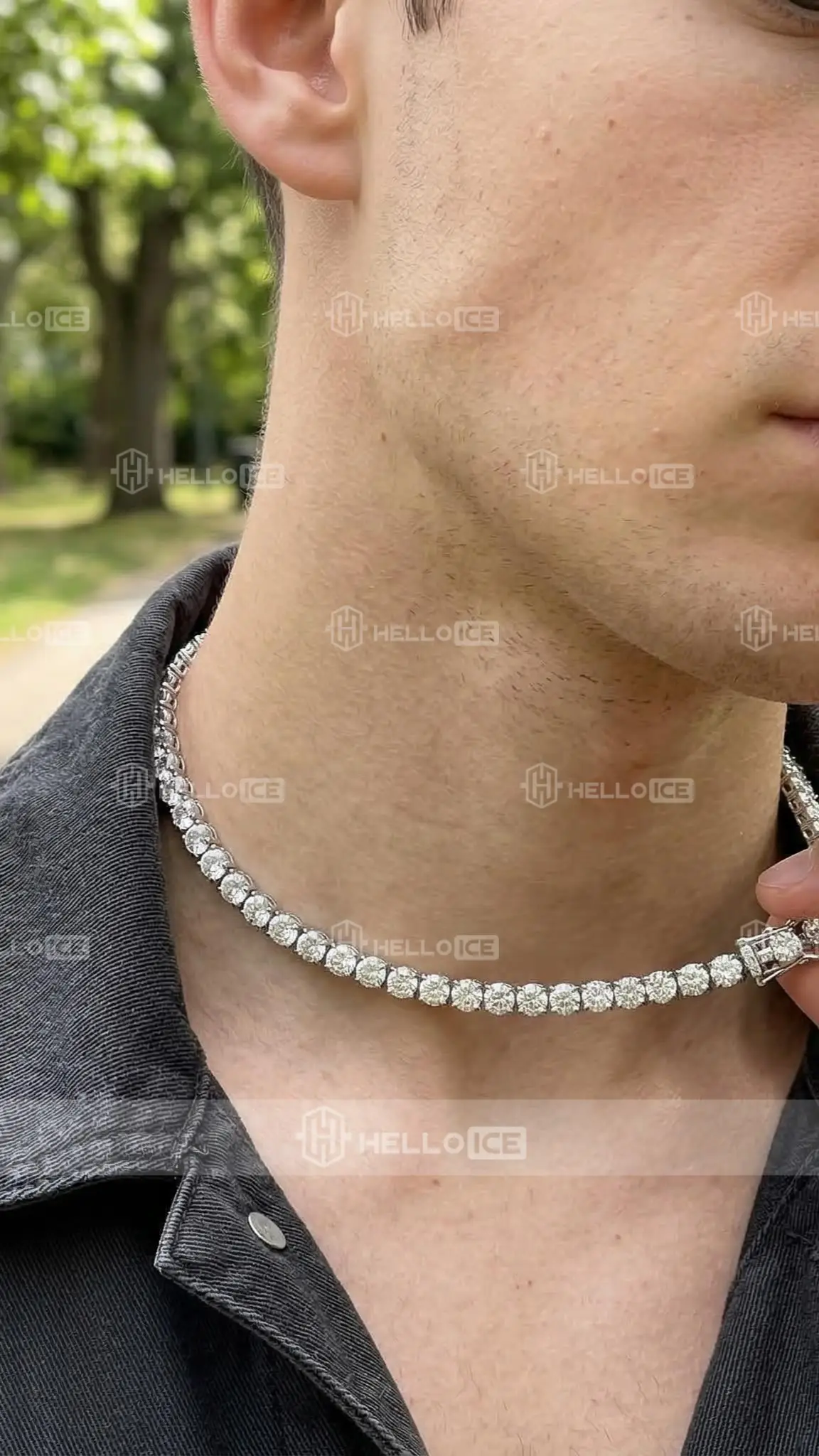 Helloice Review Image