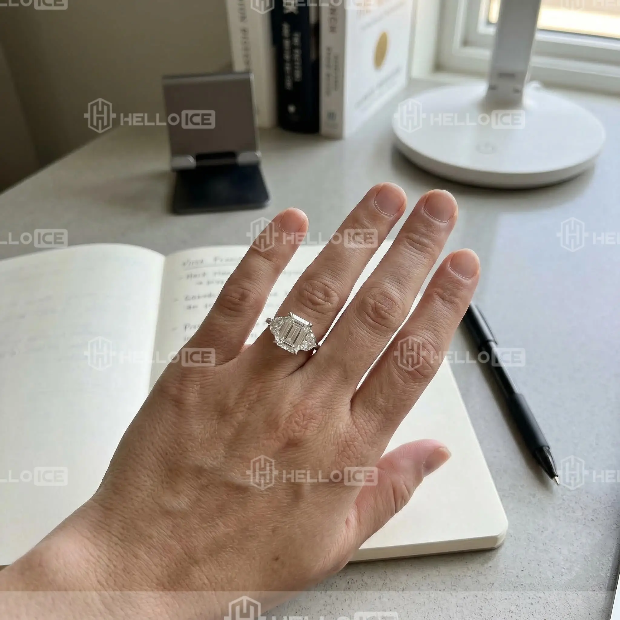 Helloice Review Image