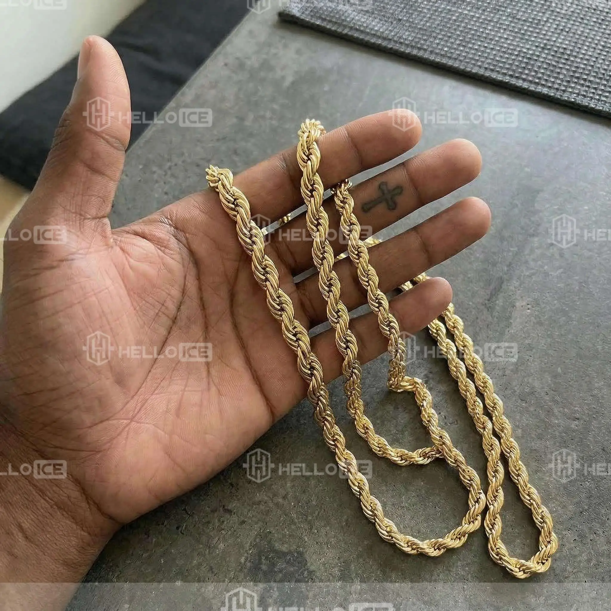 Helloice Review Image