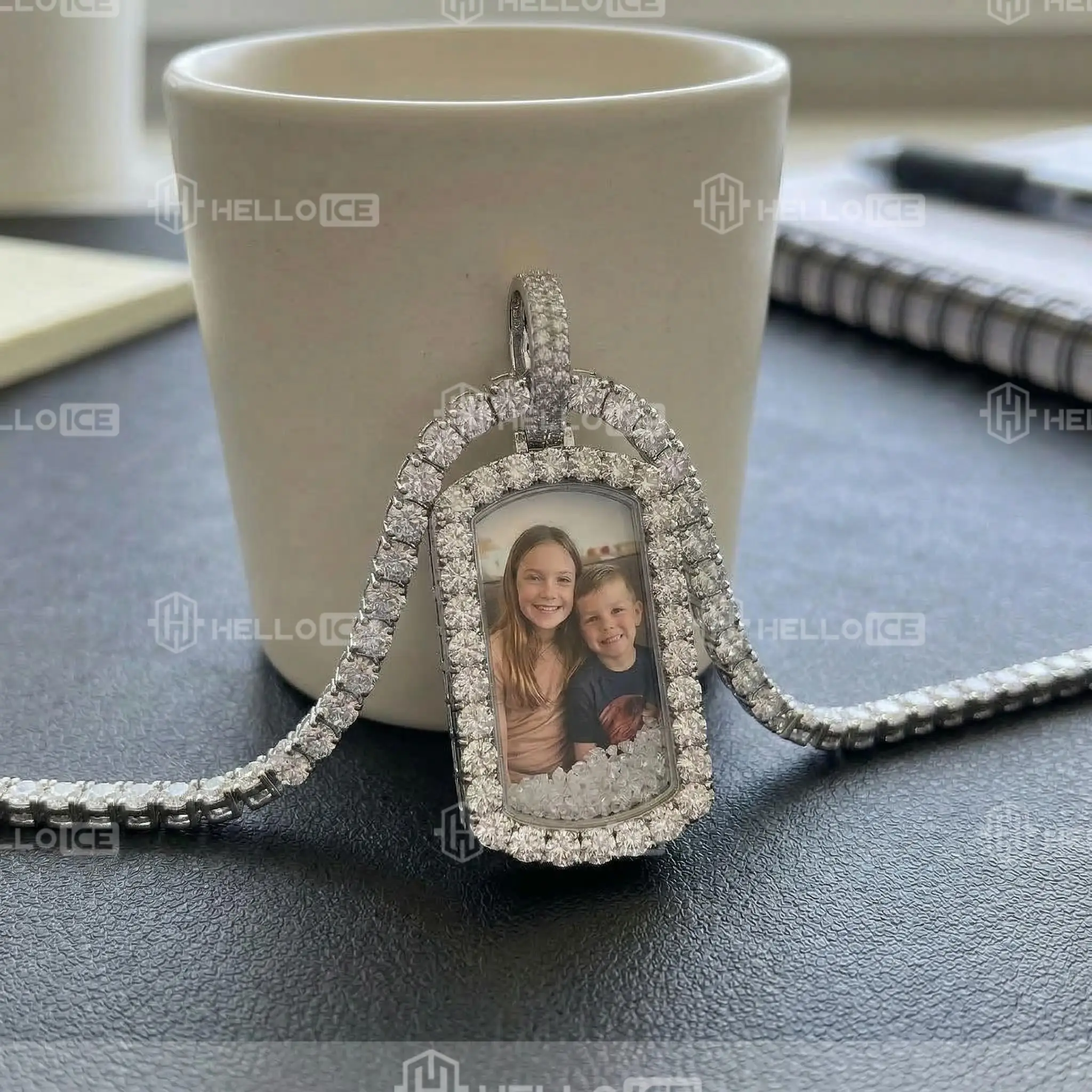 Helloice Review Image