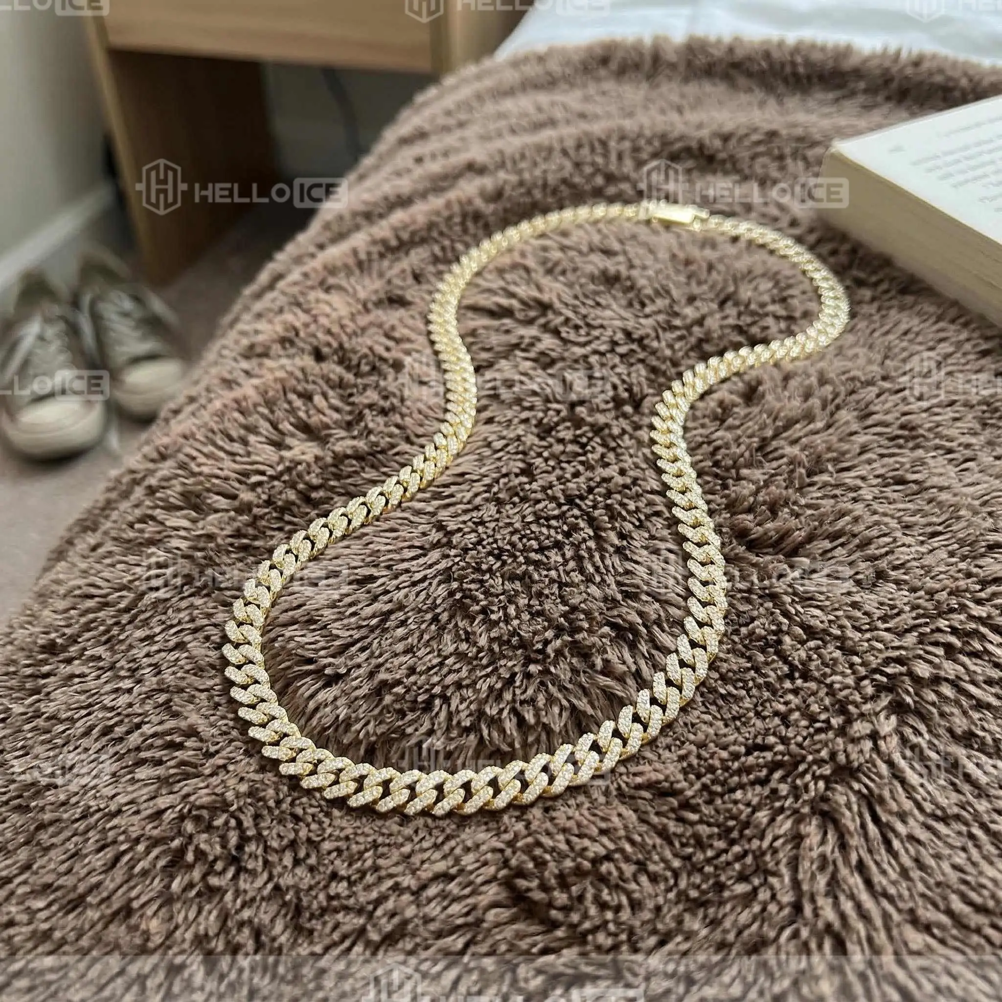 Helloice Review Image