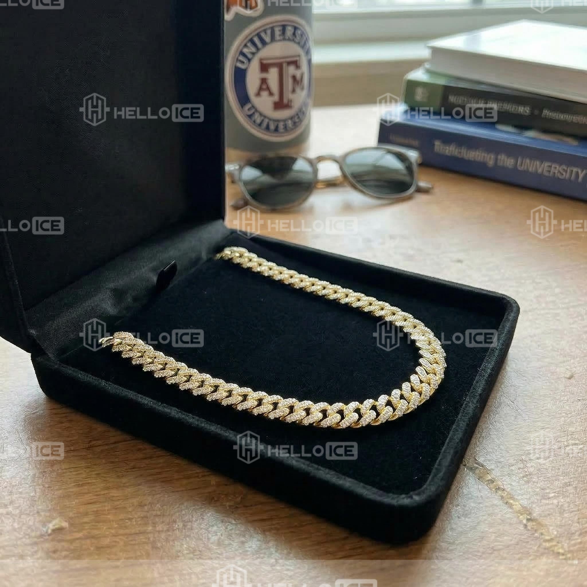 Helloice Review Image