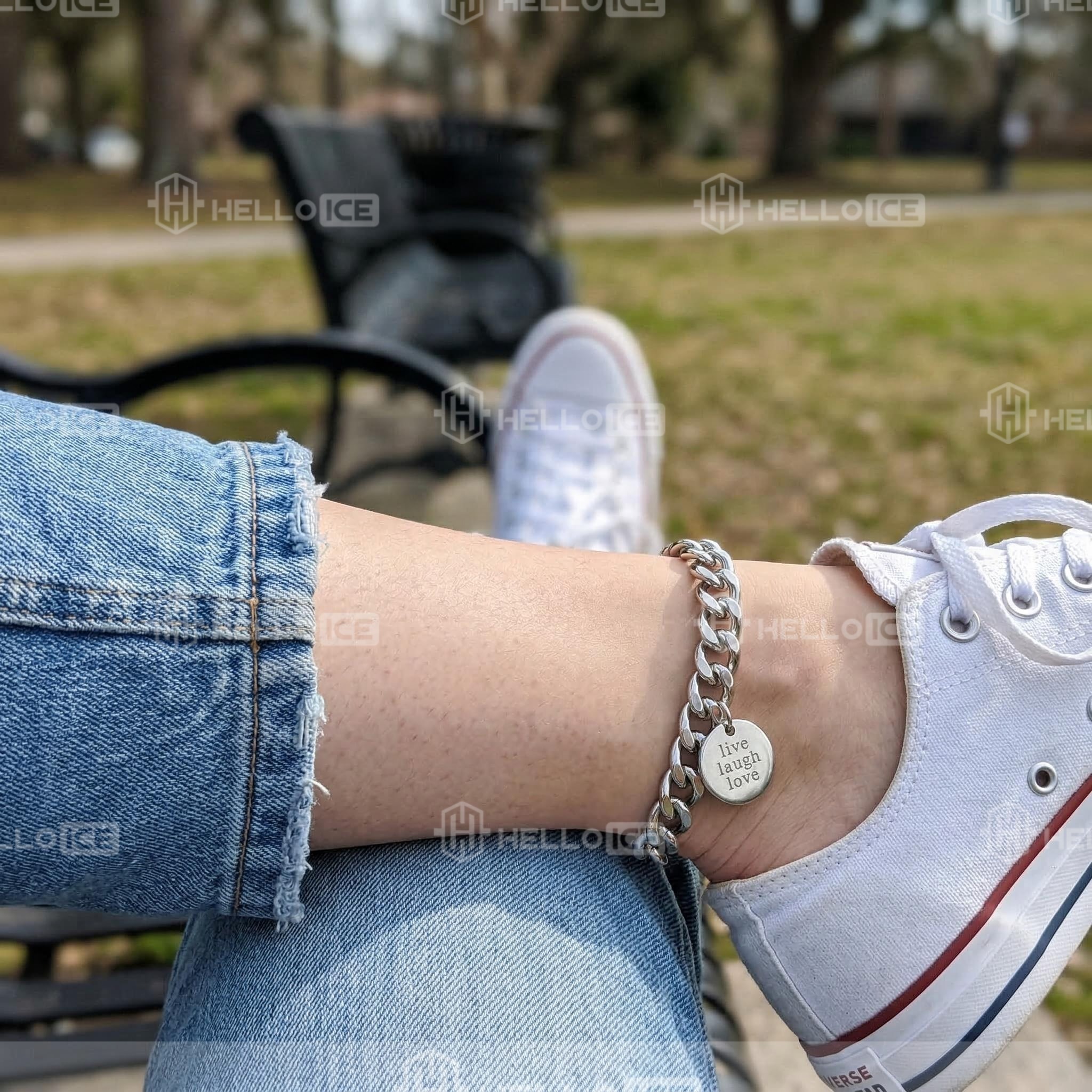 Helloice Review Image