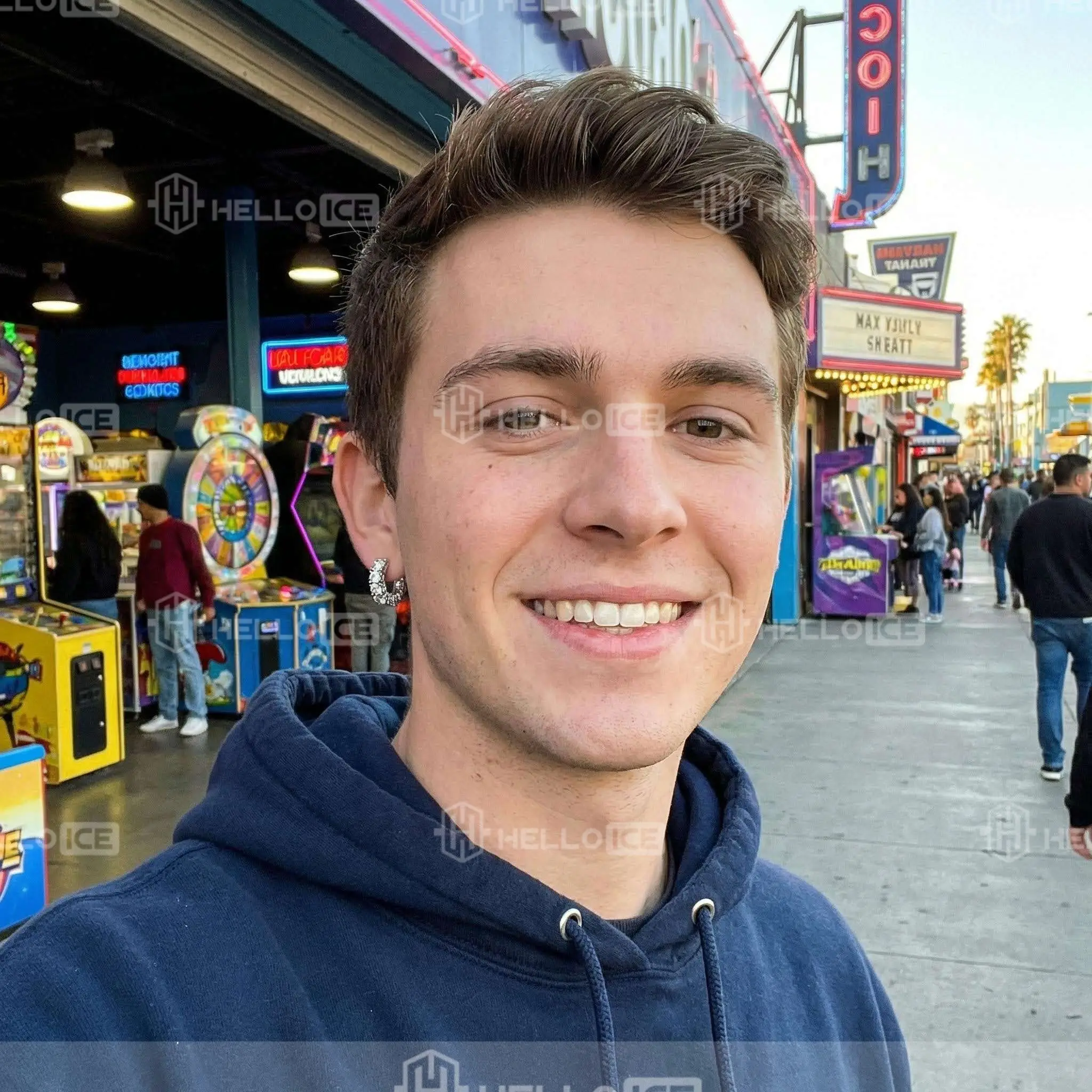 Helloice Review Image