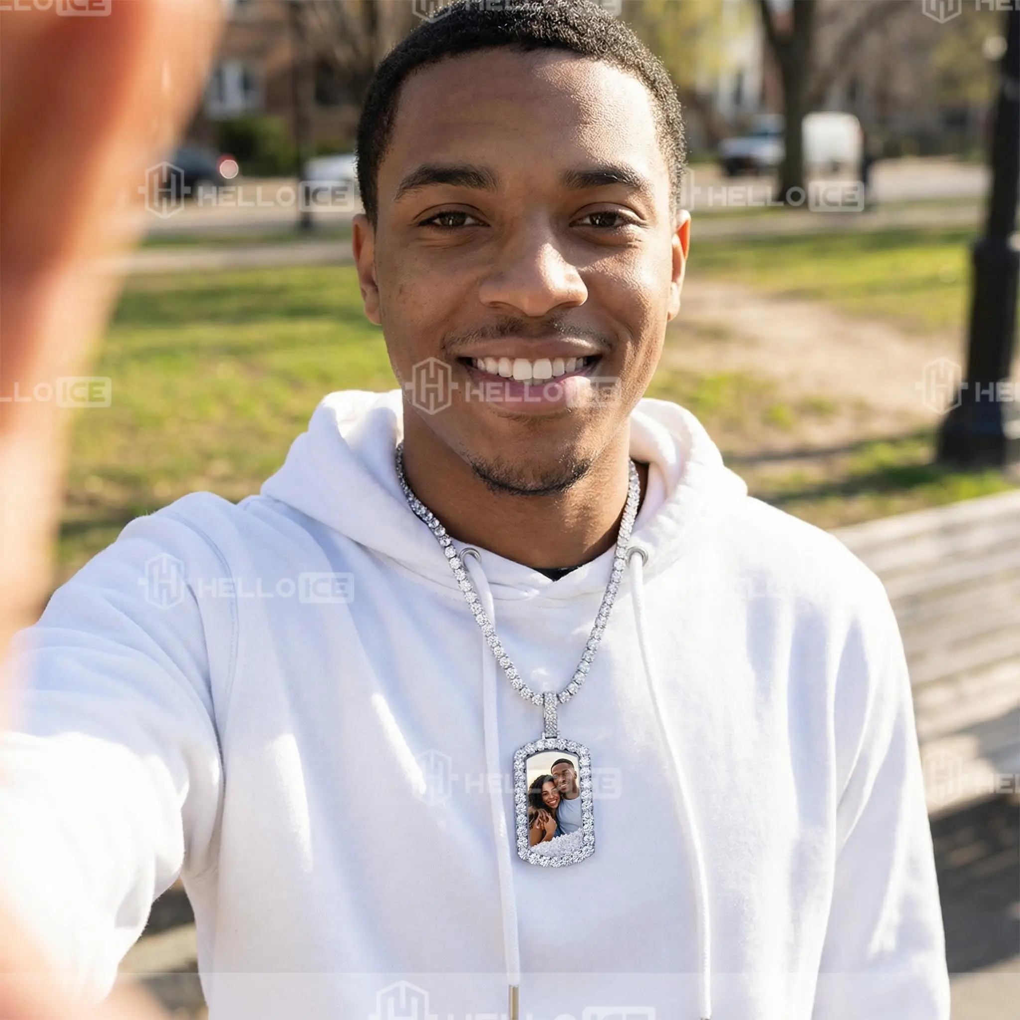 Helloice Review Image