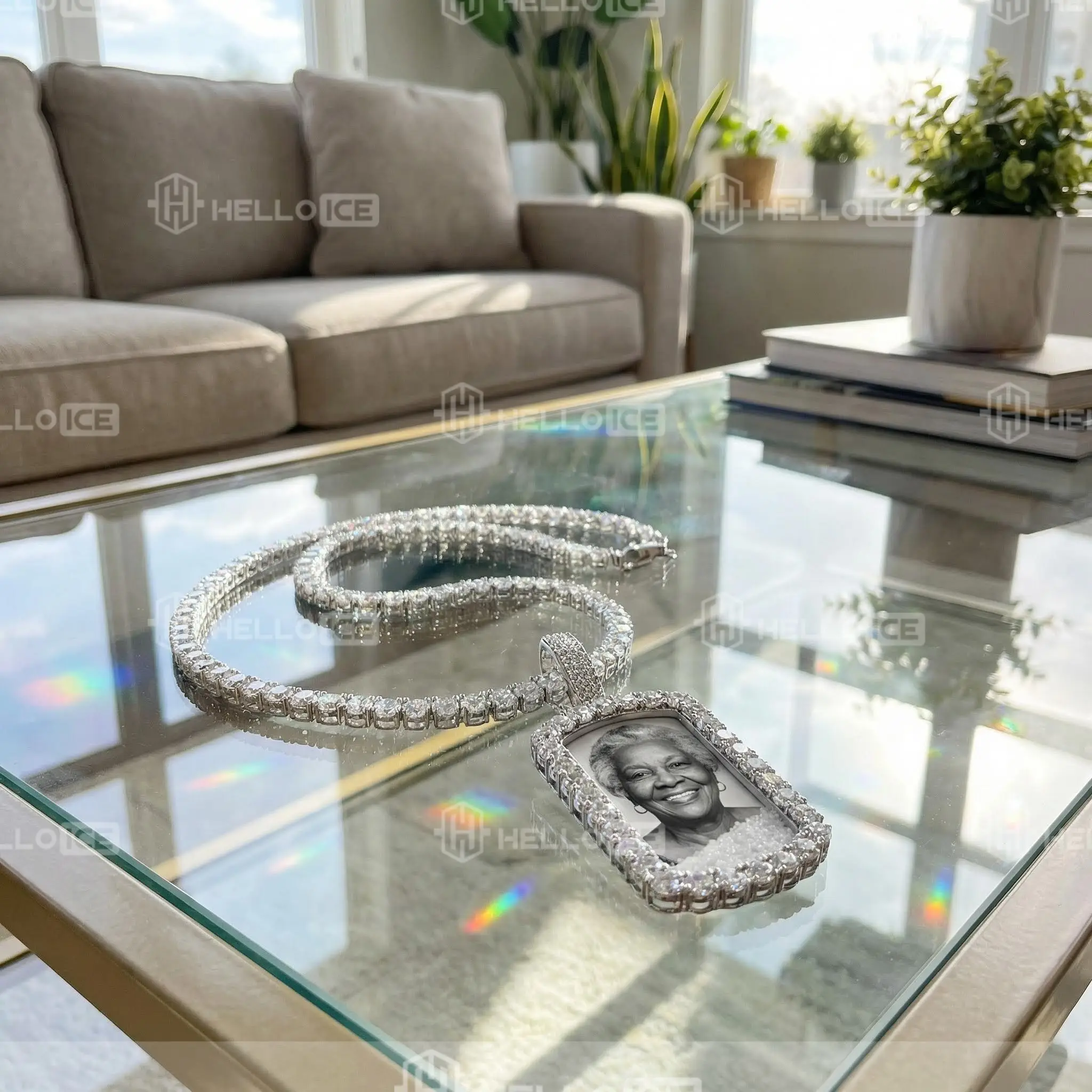 Helloice Review Image