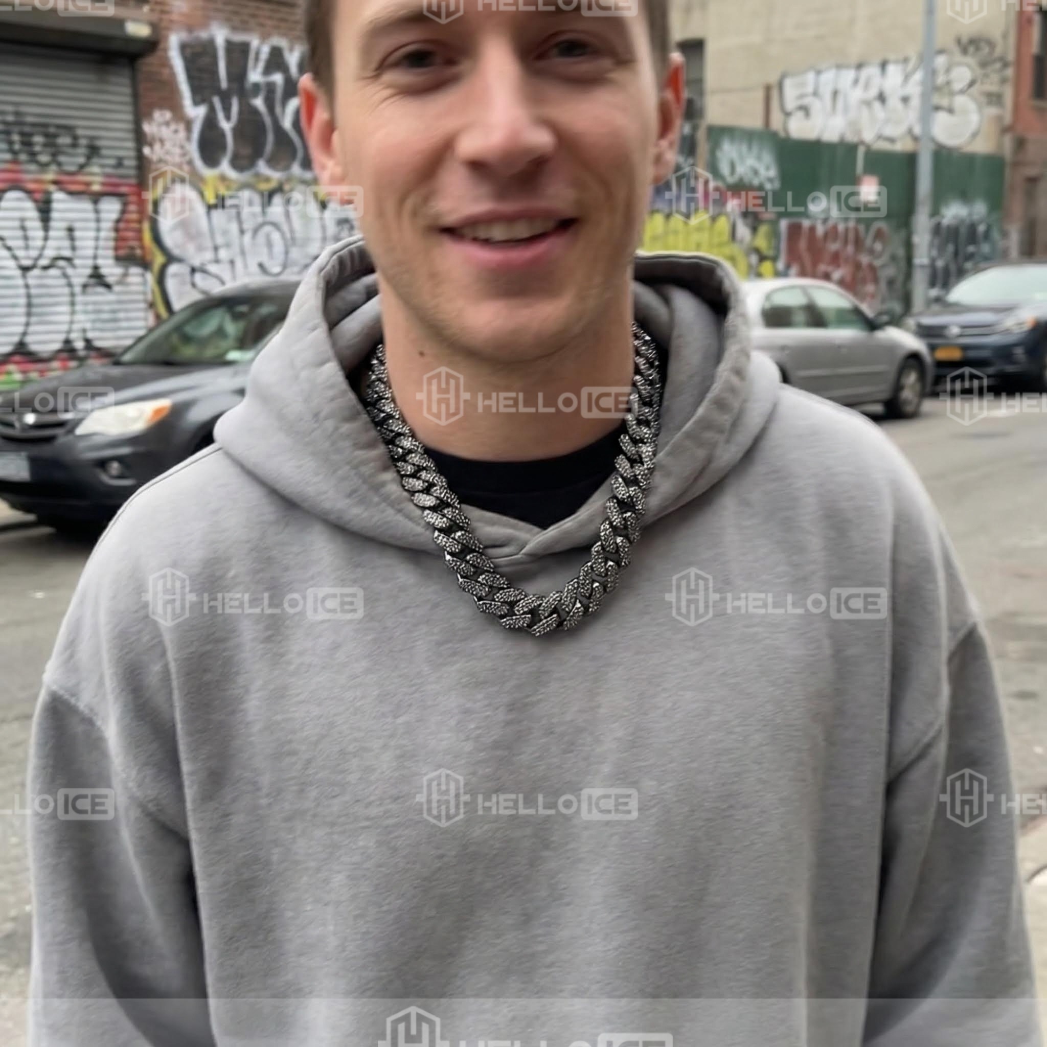 Helloice Review Image