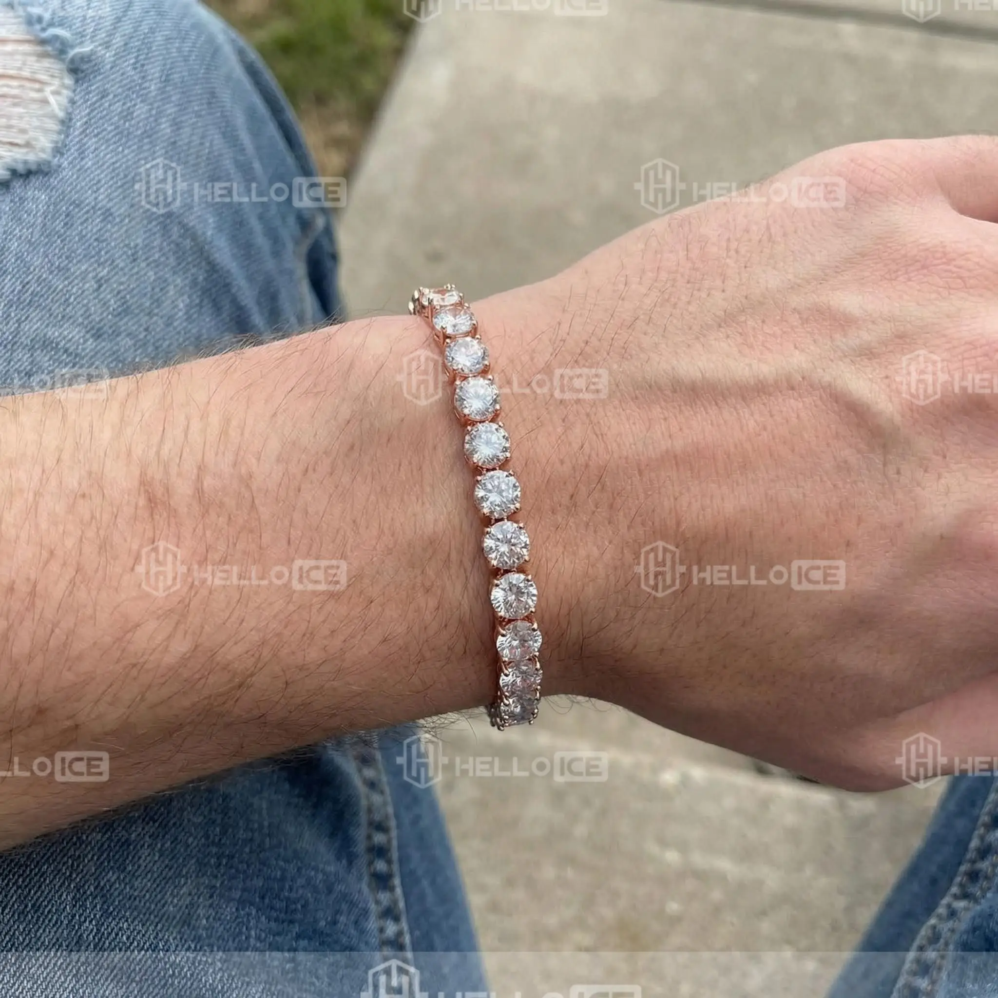 Helloice Review Image