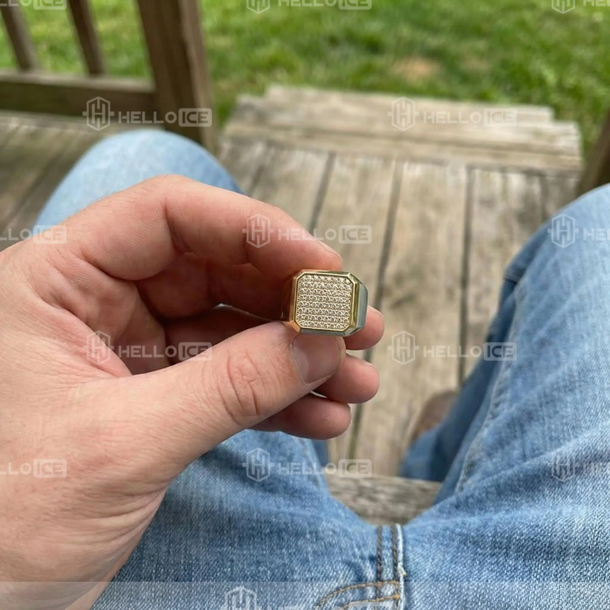 Helloice Review Image