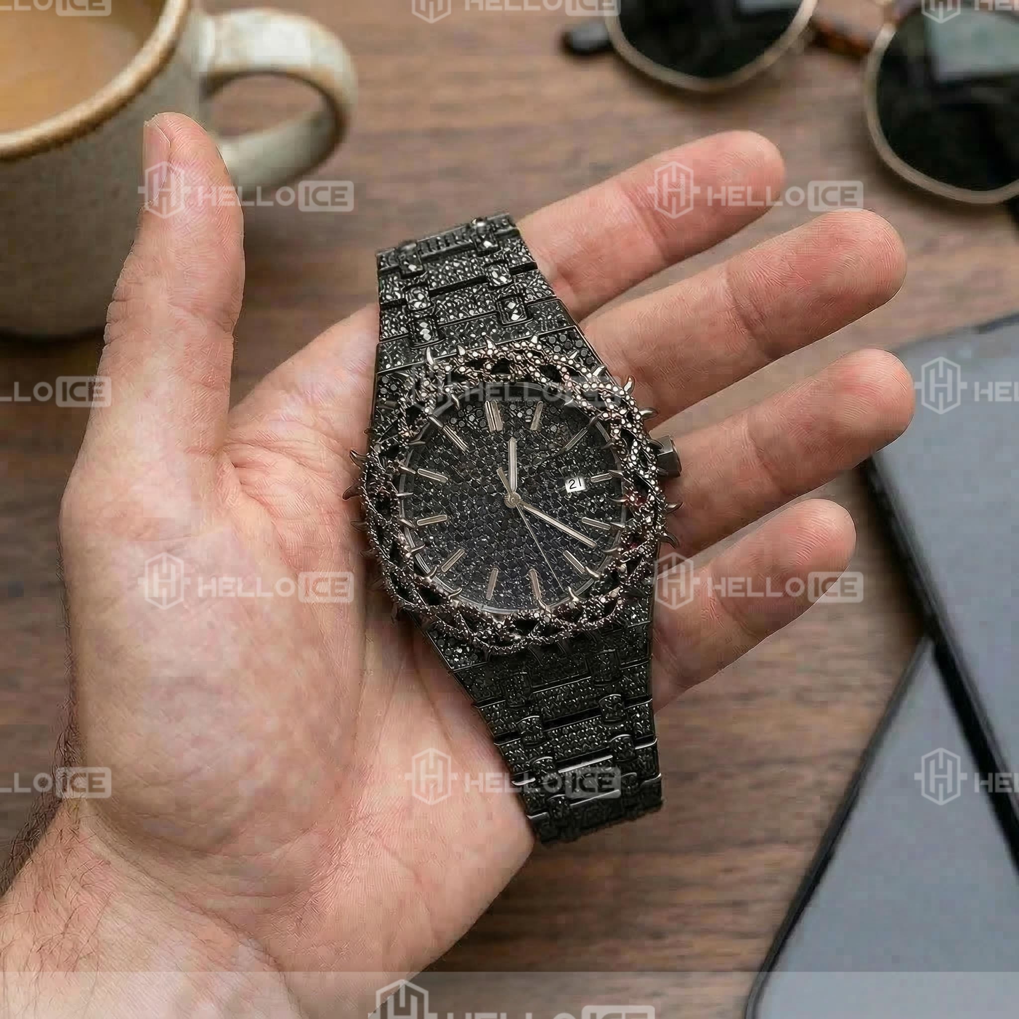 Helloice Review Image