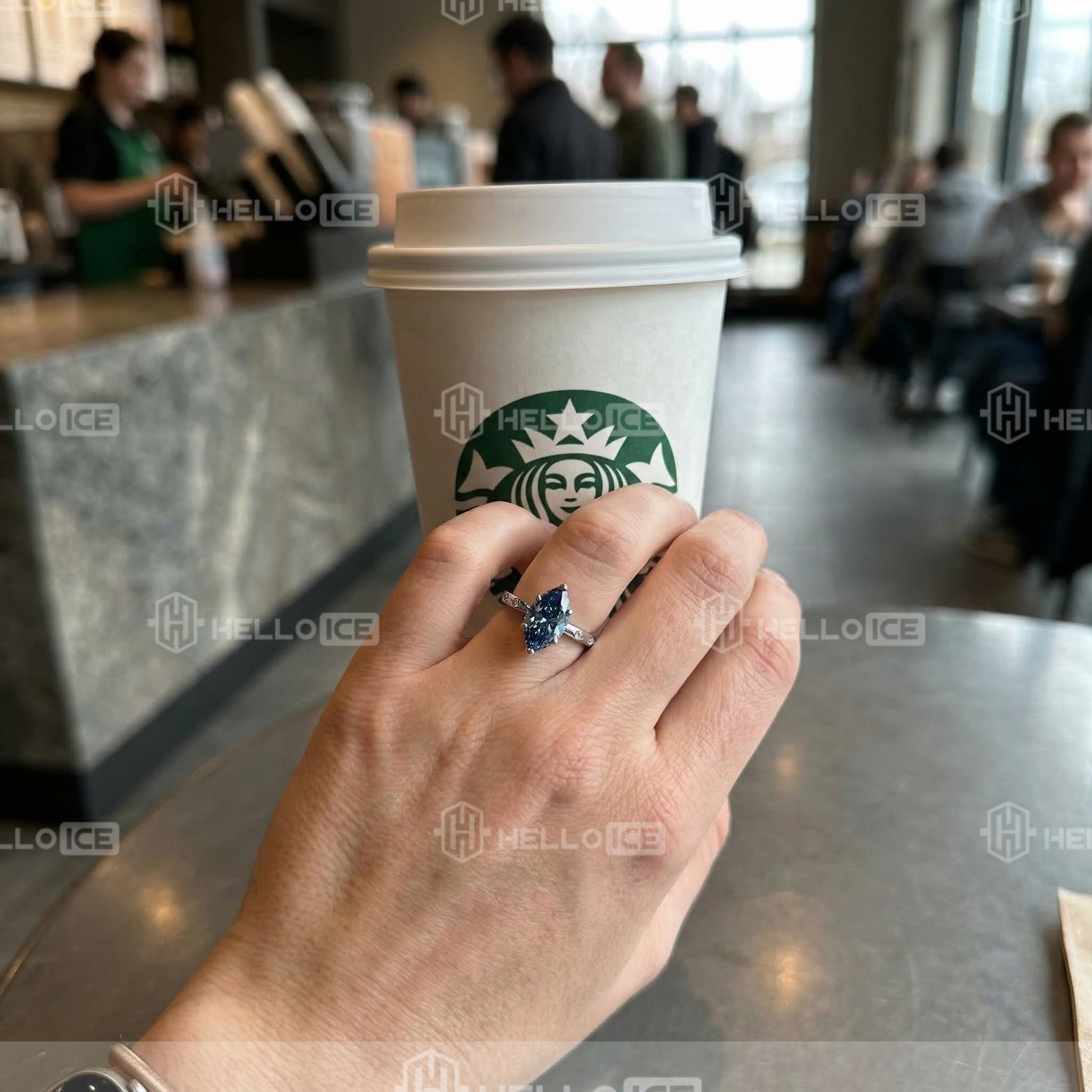 Helloice Review Image