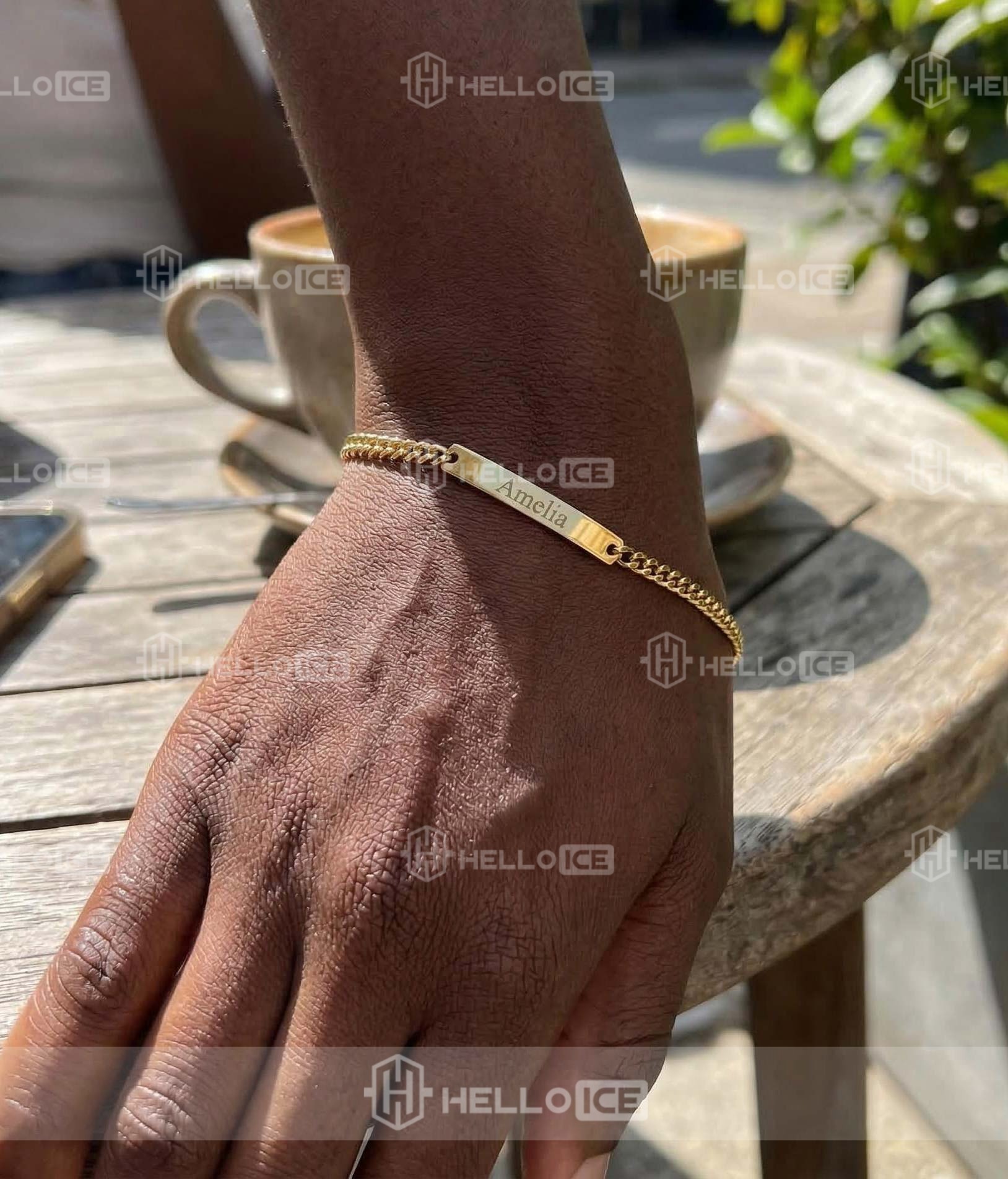 Helloice Review Image