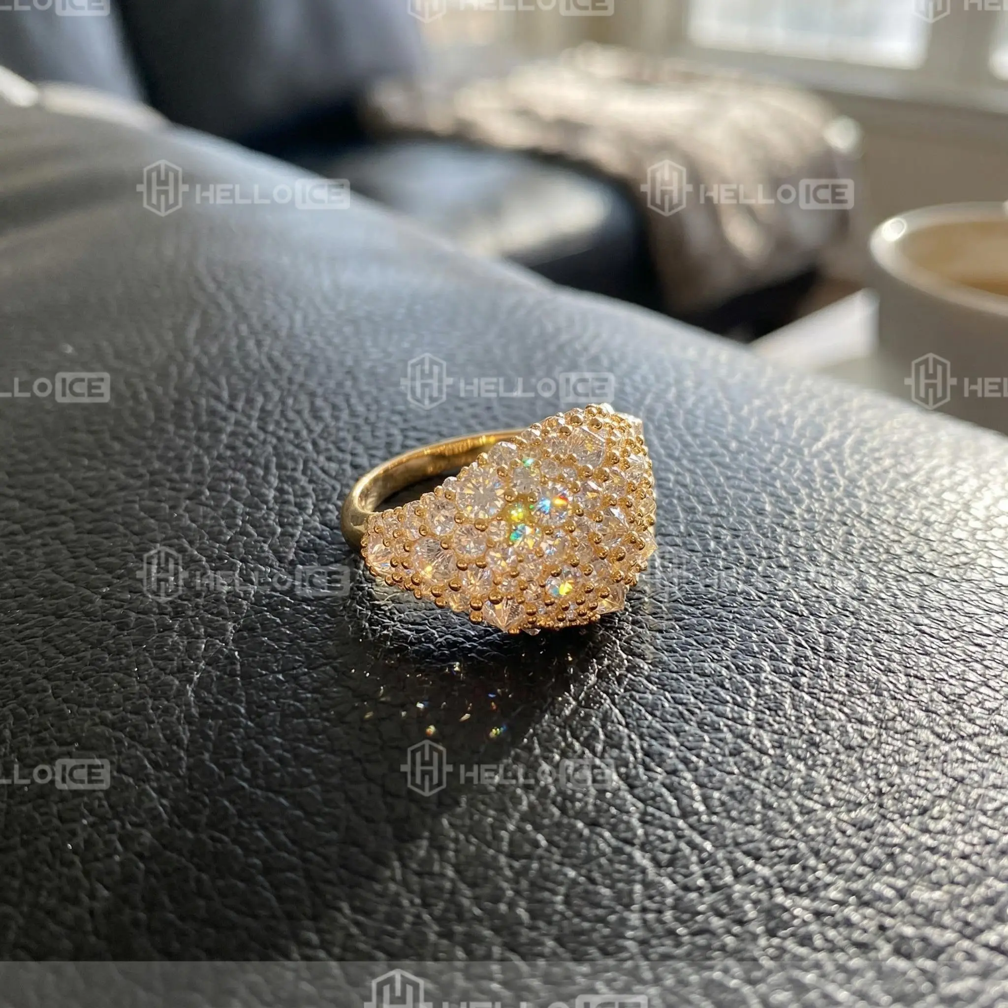 Helloice Review Image