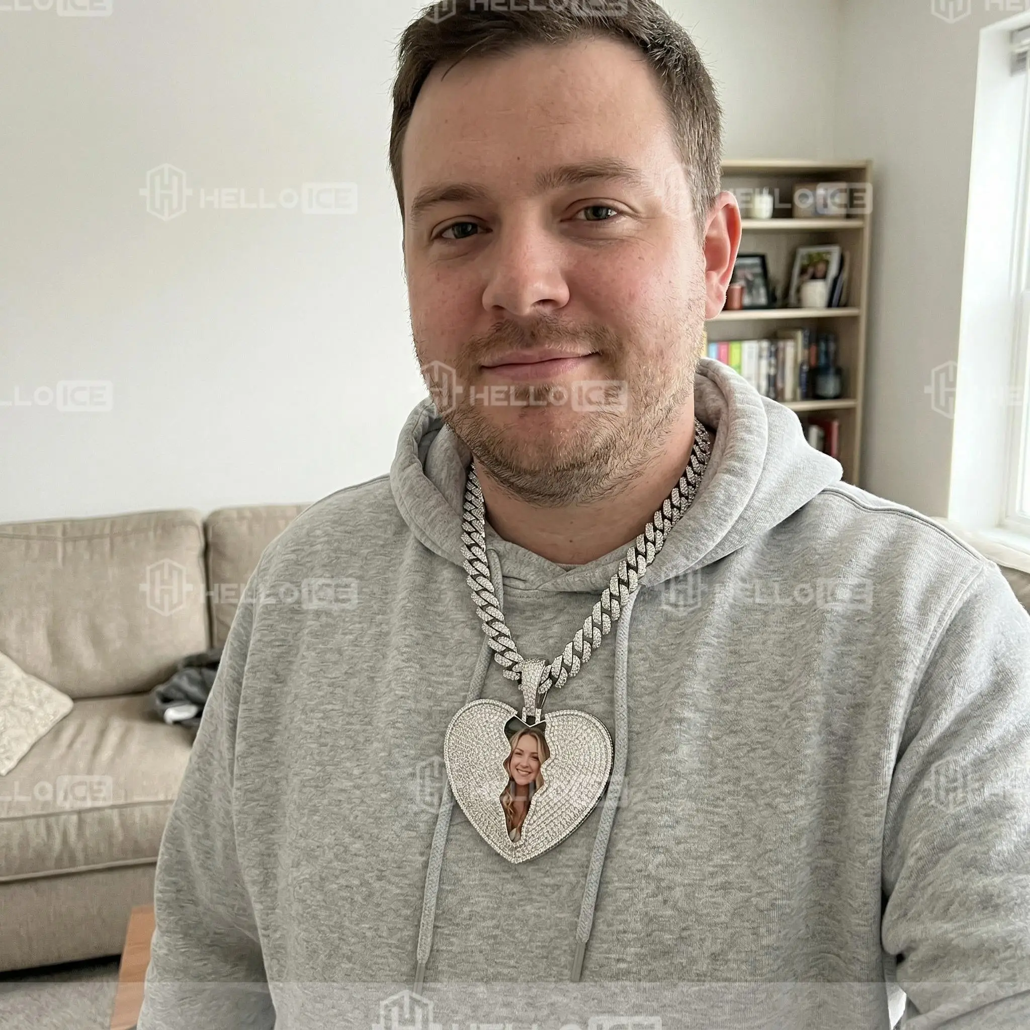 Helloice Review Image
