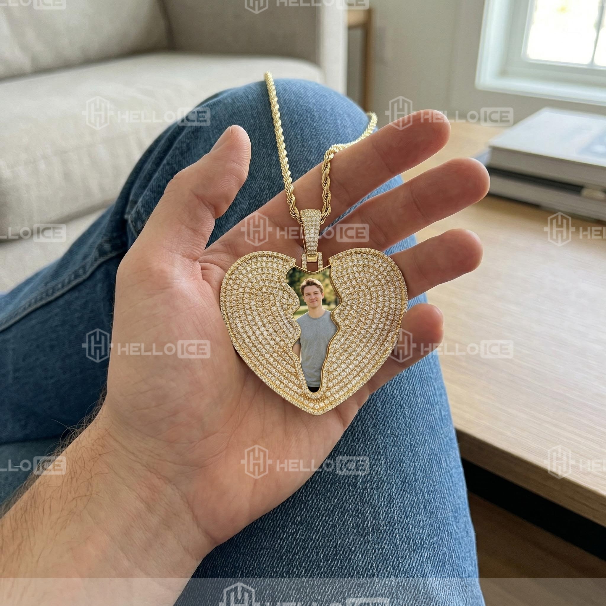 Helloice Review Image